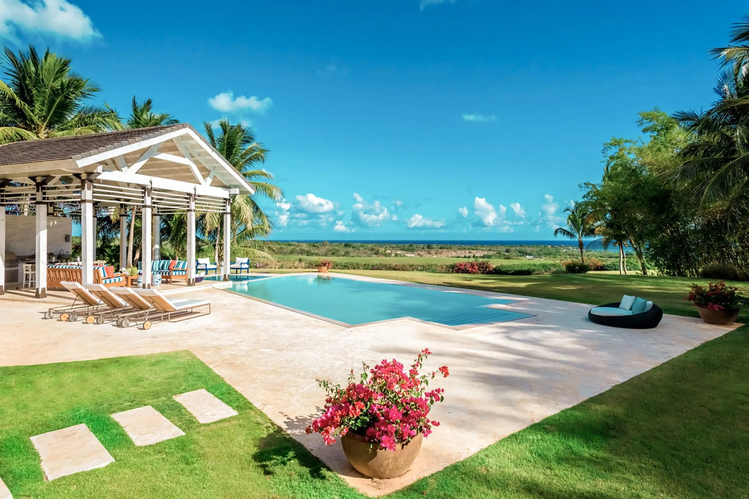 Refreshing Casa de Campo Retreat with Two Pool and Chavron River Views, La Romana