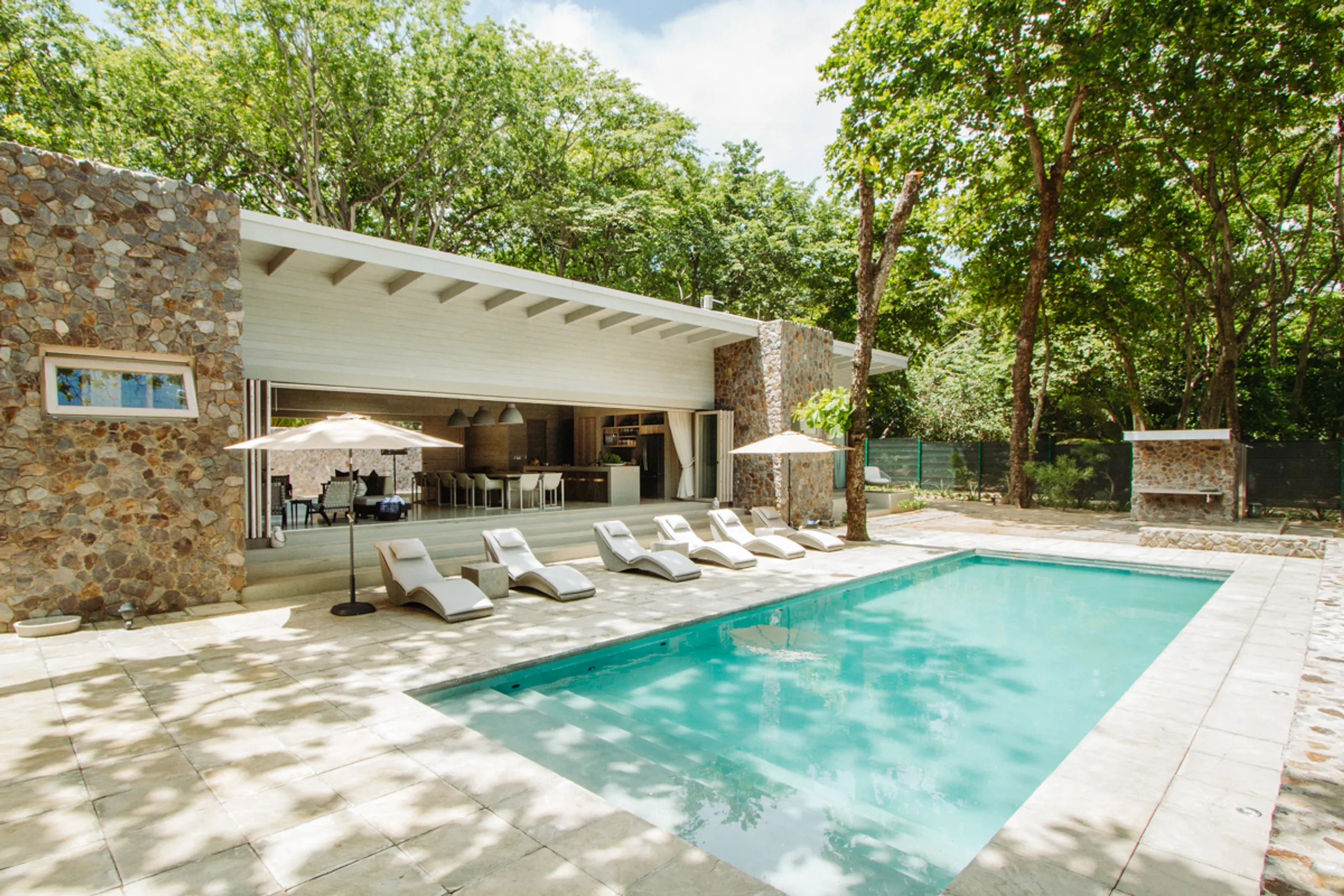 Santa Teresa Oceanfront Villa with Private Pool & Panoramic Ocean Views, Puntarenas