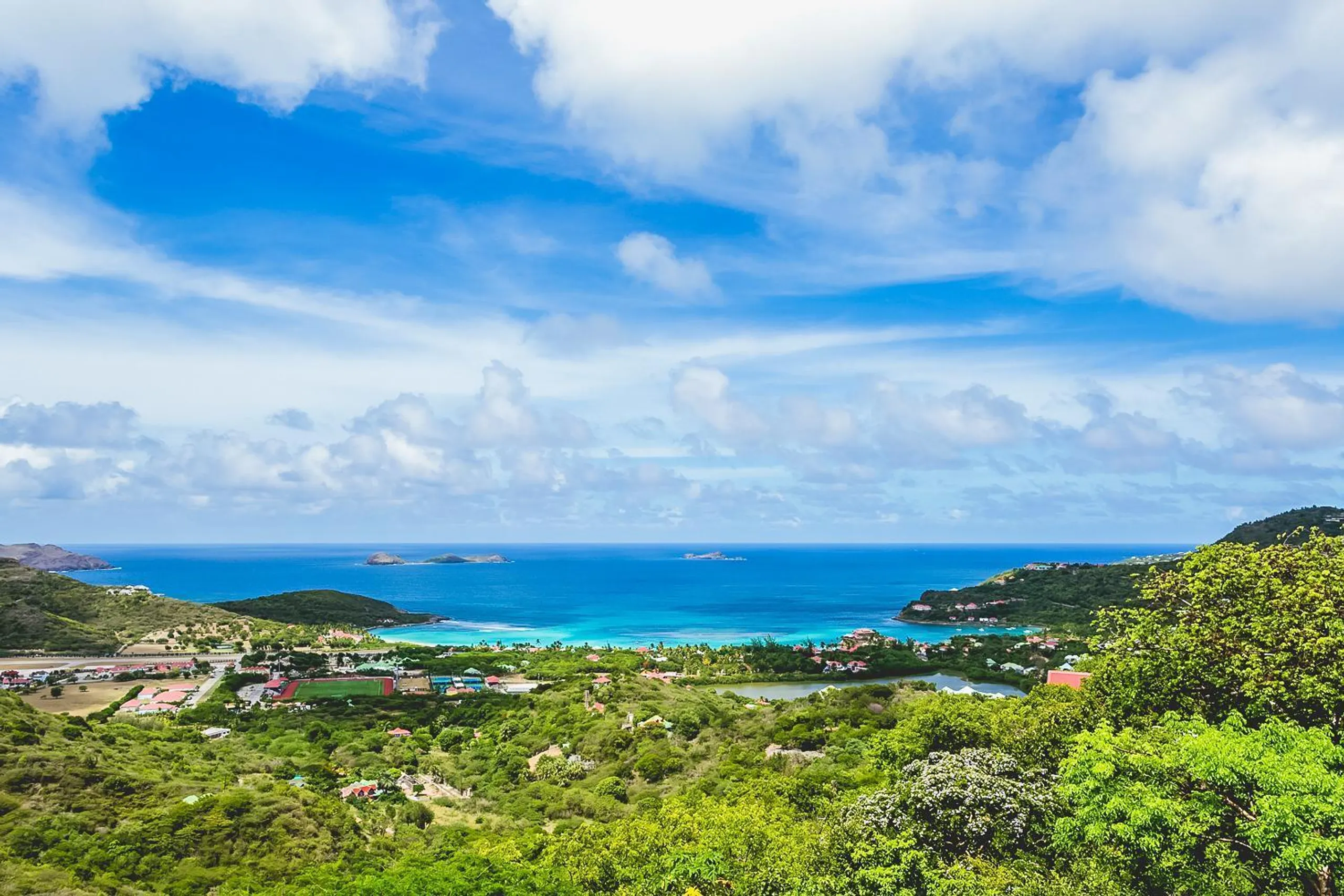 Luxurious Paradise Villa with Ocean Views and Private Pool — photograph 6