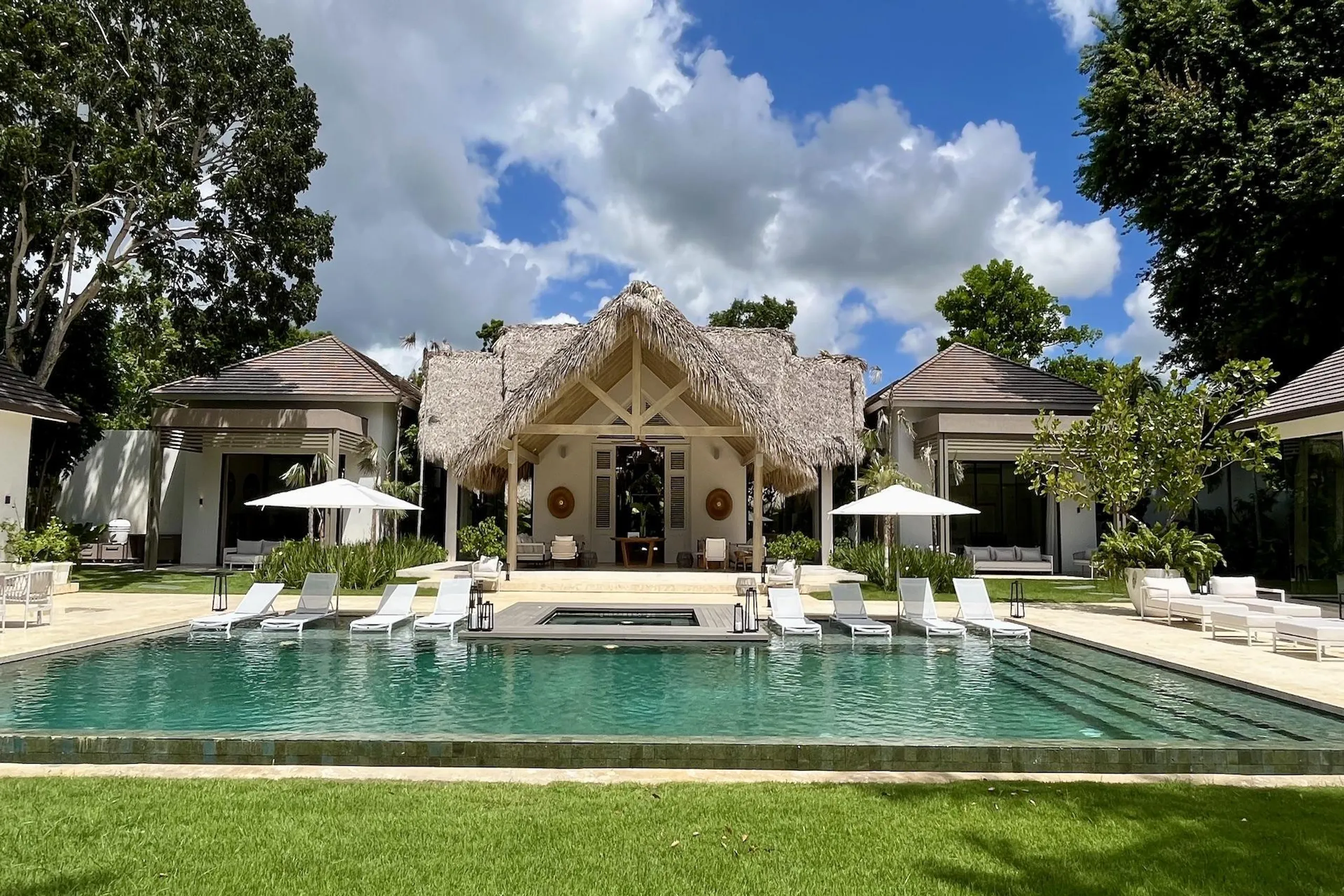 Splendid Tranquility in Punta Aguila with Stunning Teeth of the Dog Golf Course, La Romana