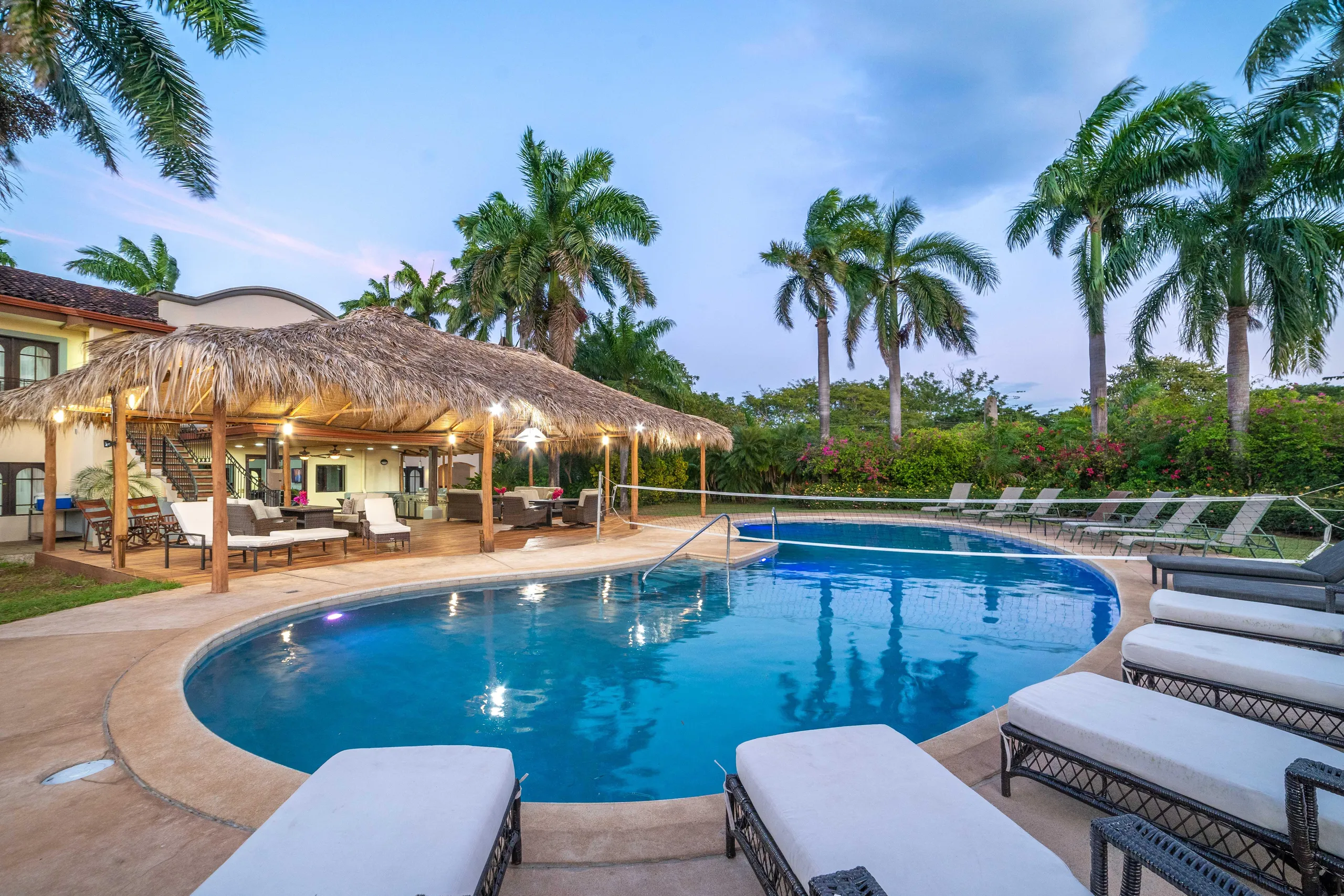 Resplendent Pinilla Retreat with Luxury Pool and Ocean Views, Tamarindo