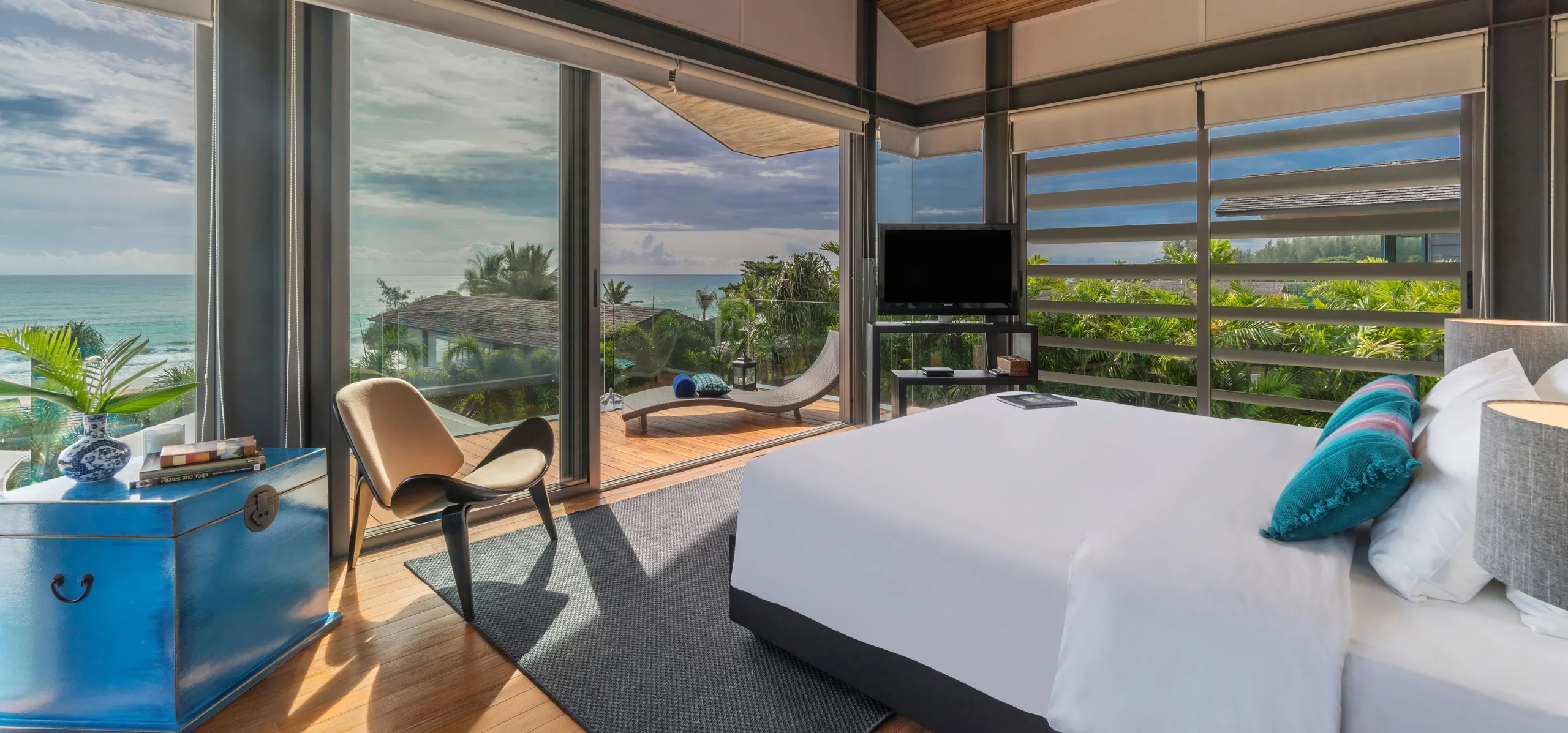 Sensational Tropical Villa with Luxury Pool — photograph 6