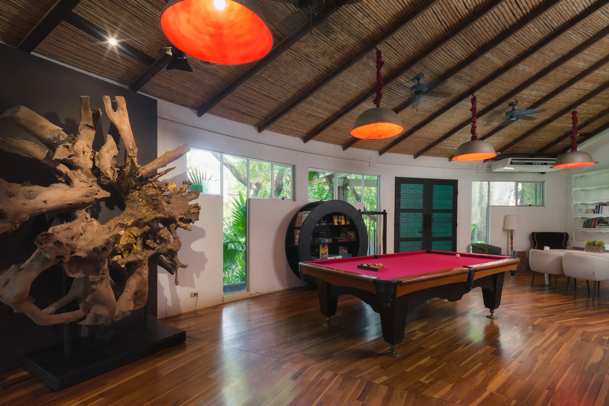 Bold Designer Villa in Tamarindo with Private Pool and Gardens — photograph 9