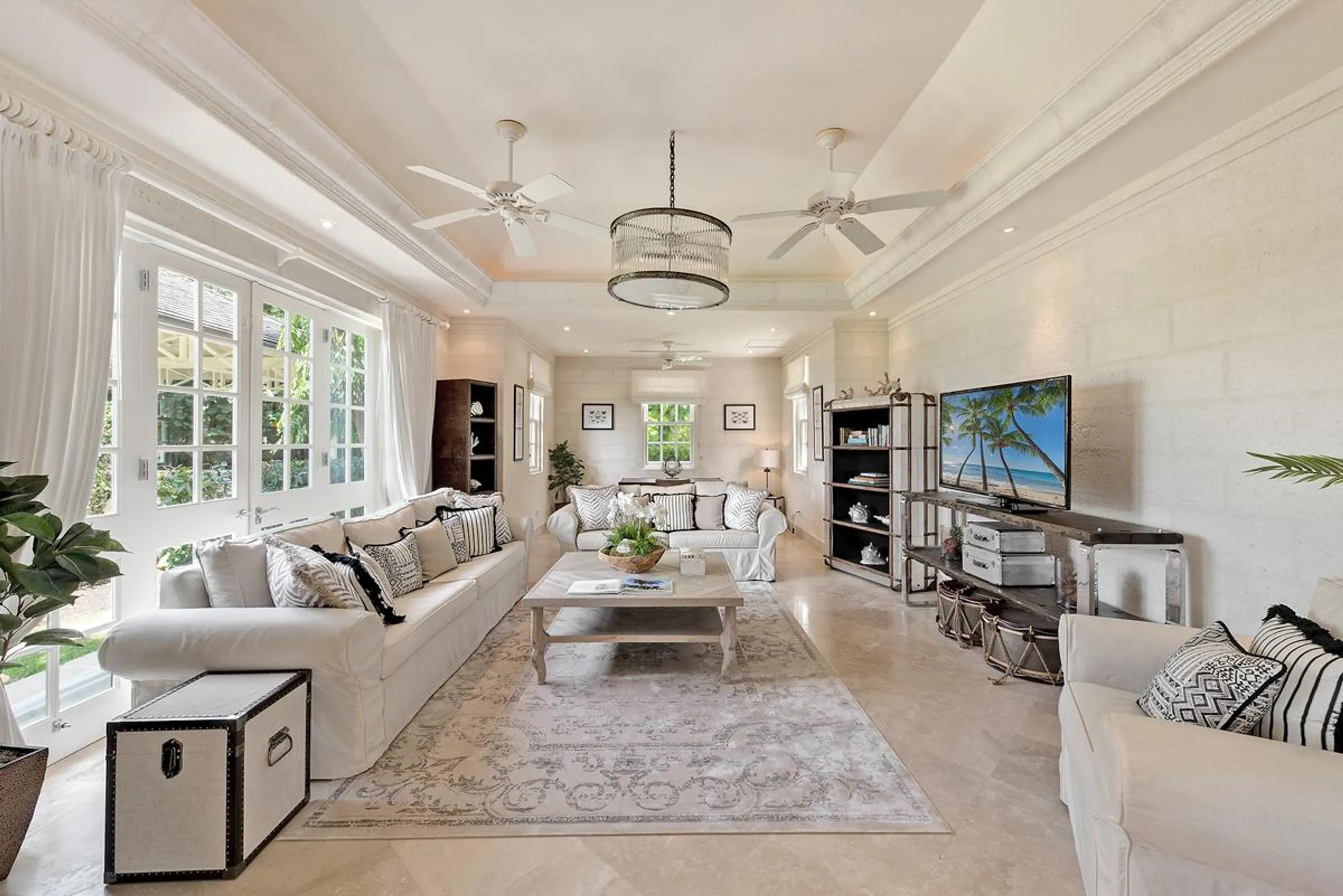 Top-of-the-line Bajan Villa with Private Pool and Beach Views — photograph 7
