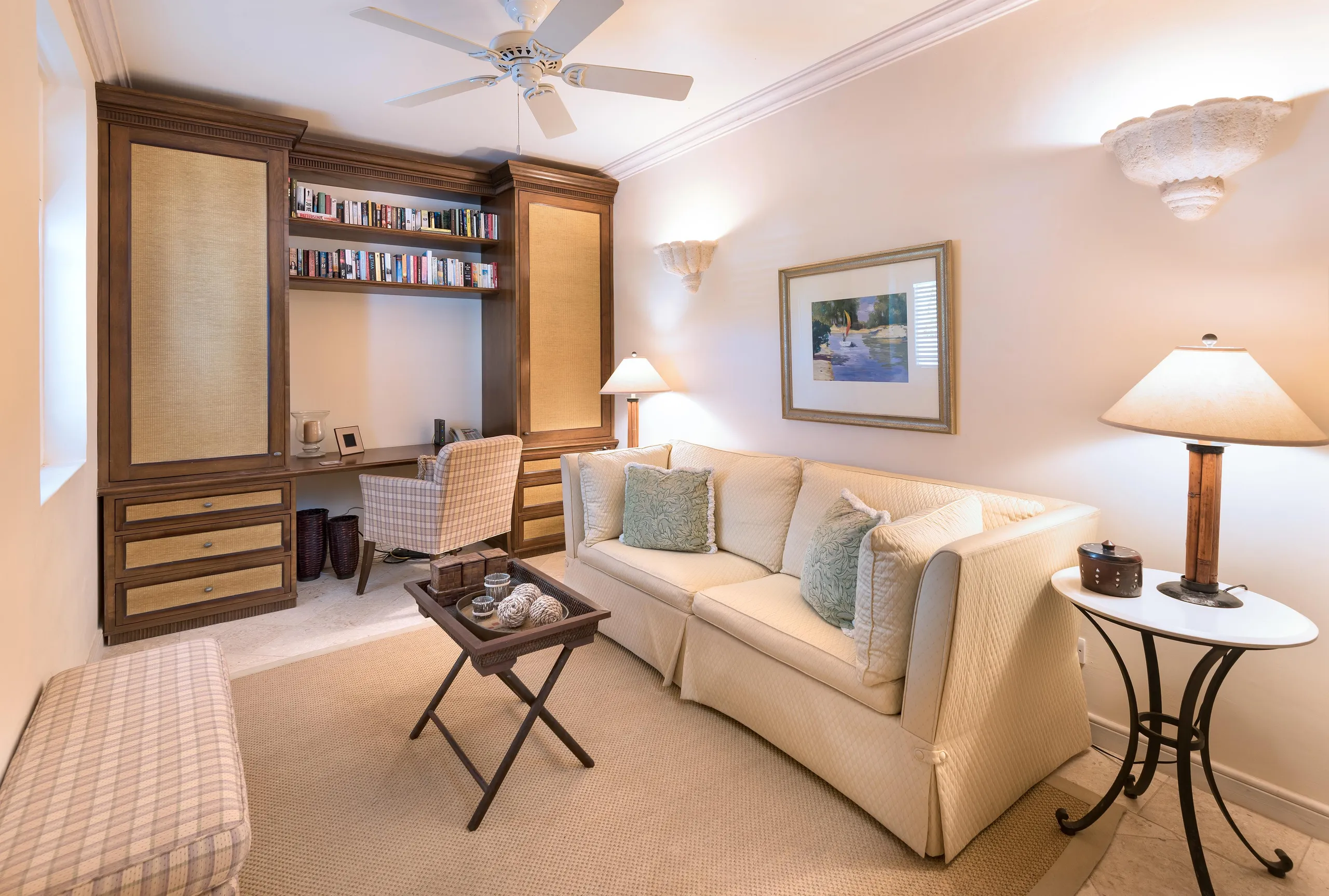 Colonial Styled Five-Bedroom Villa with Private Pool, Golf Course and Western Coastline Views — photograph 8