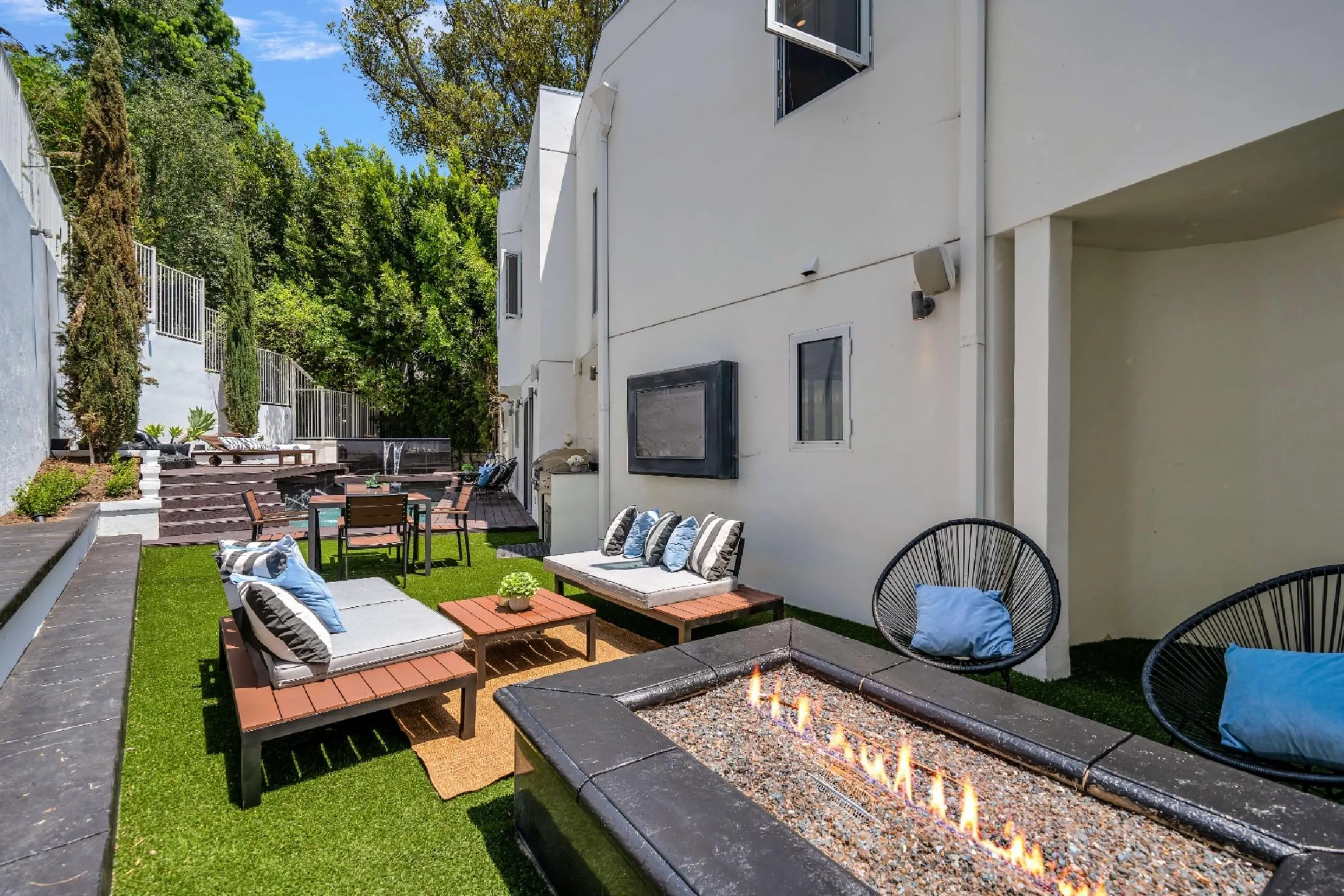 Sunset Strip Villa with Private Pool and  Stunning Views — photograph 6