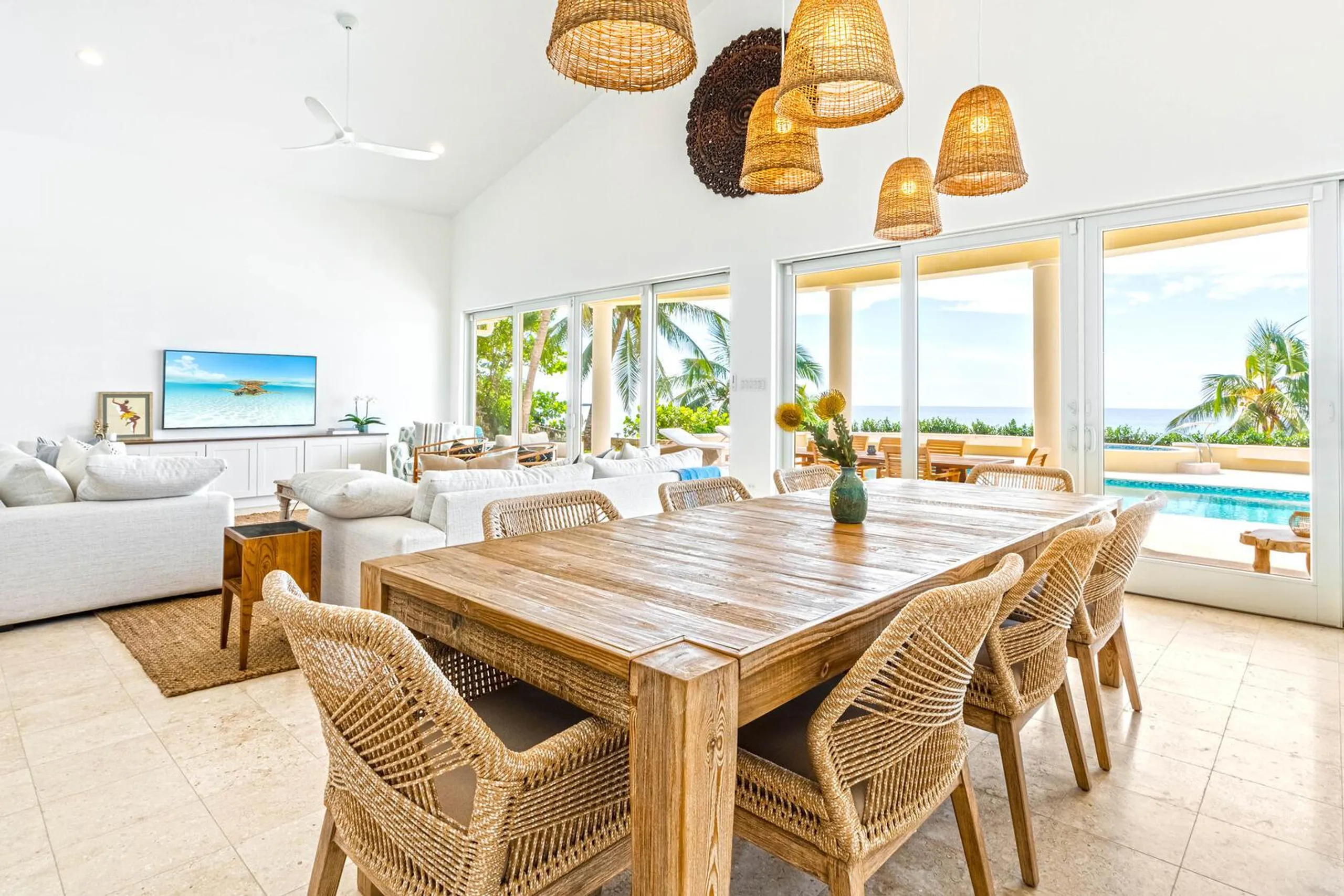Spotts Sands Elite Villa With Private Pool, Hot Tub, and Majestic Views — photograph 6