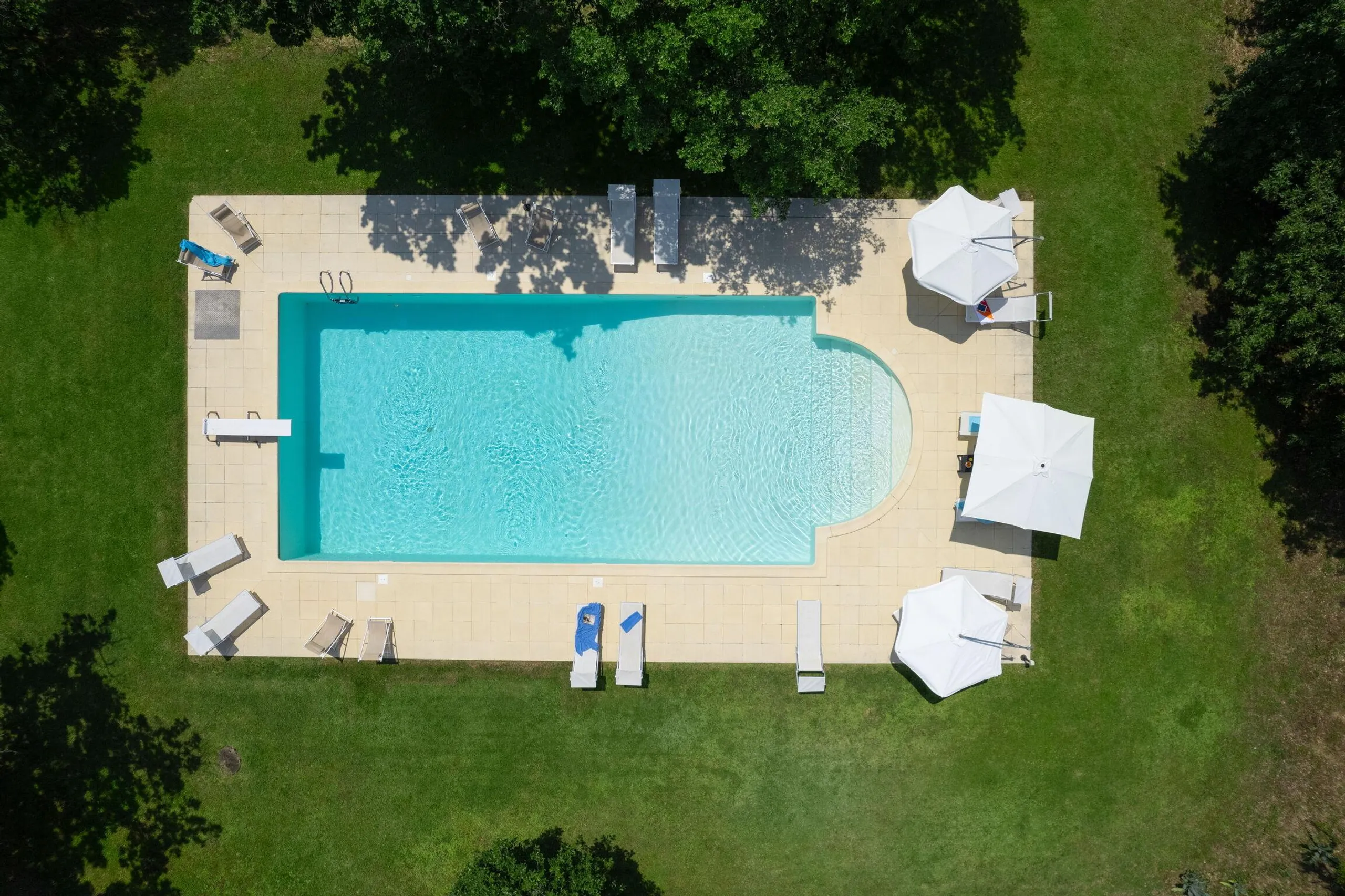 Superb Tuscan Estate with private Pool and Vineyard Views — photograph 3