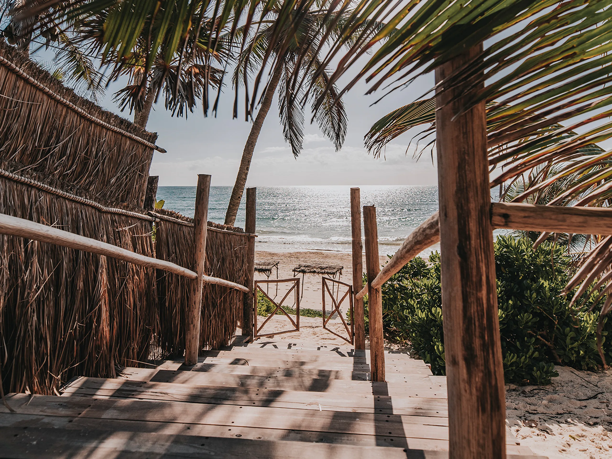 Resplendent Seaview Villa with Walks to Beach — photograph 3