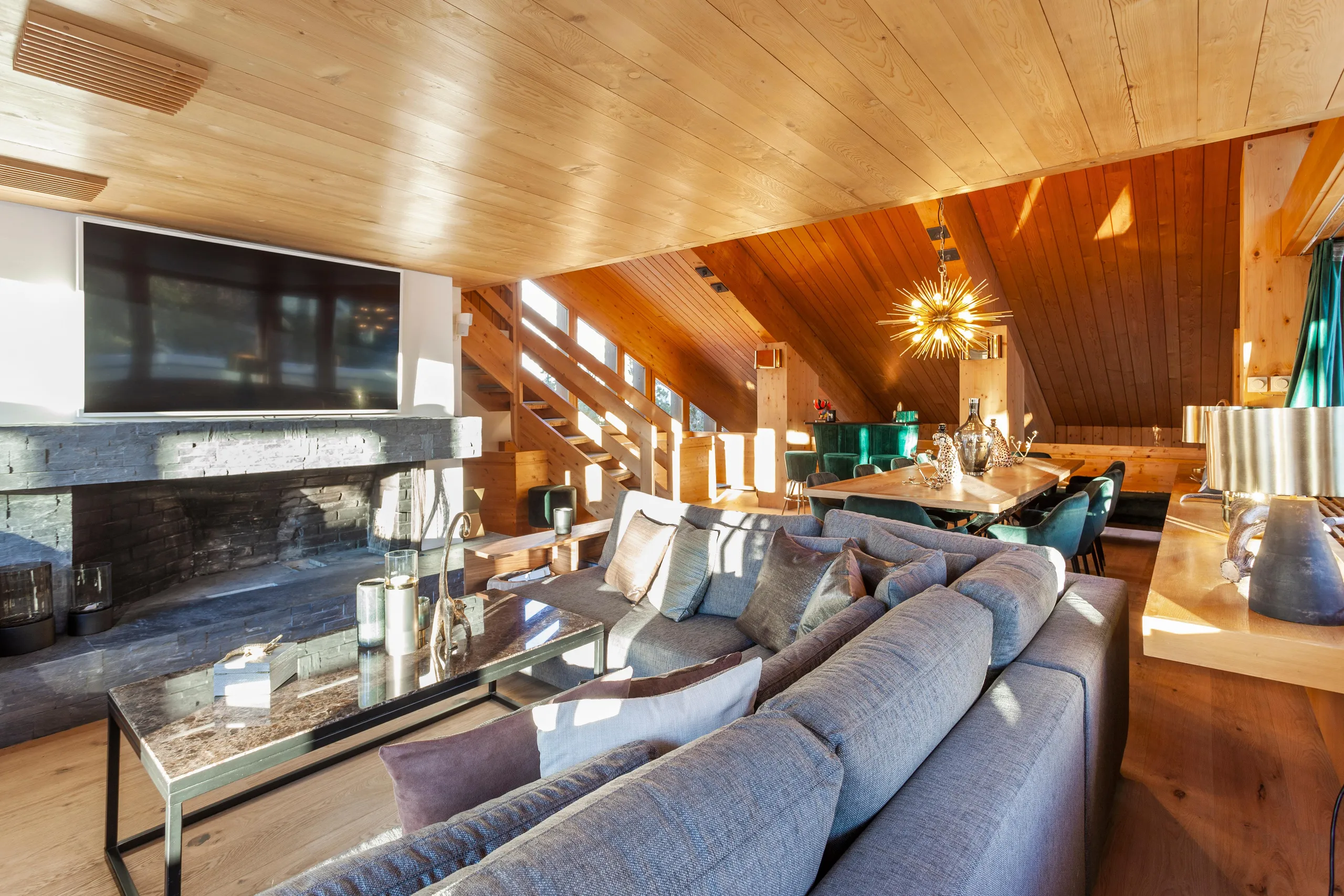 Unique Calming Chalet with Stunning Mountain Views of the Swiss Alps — photograph 11