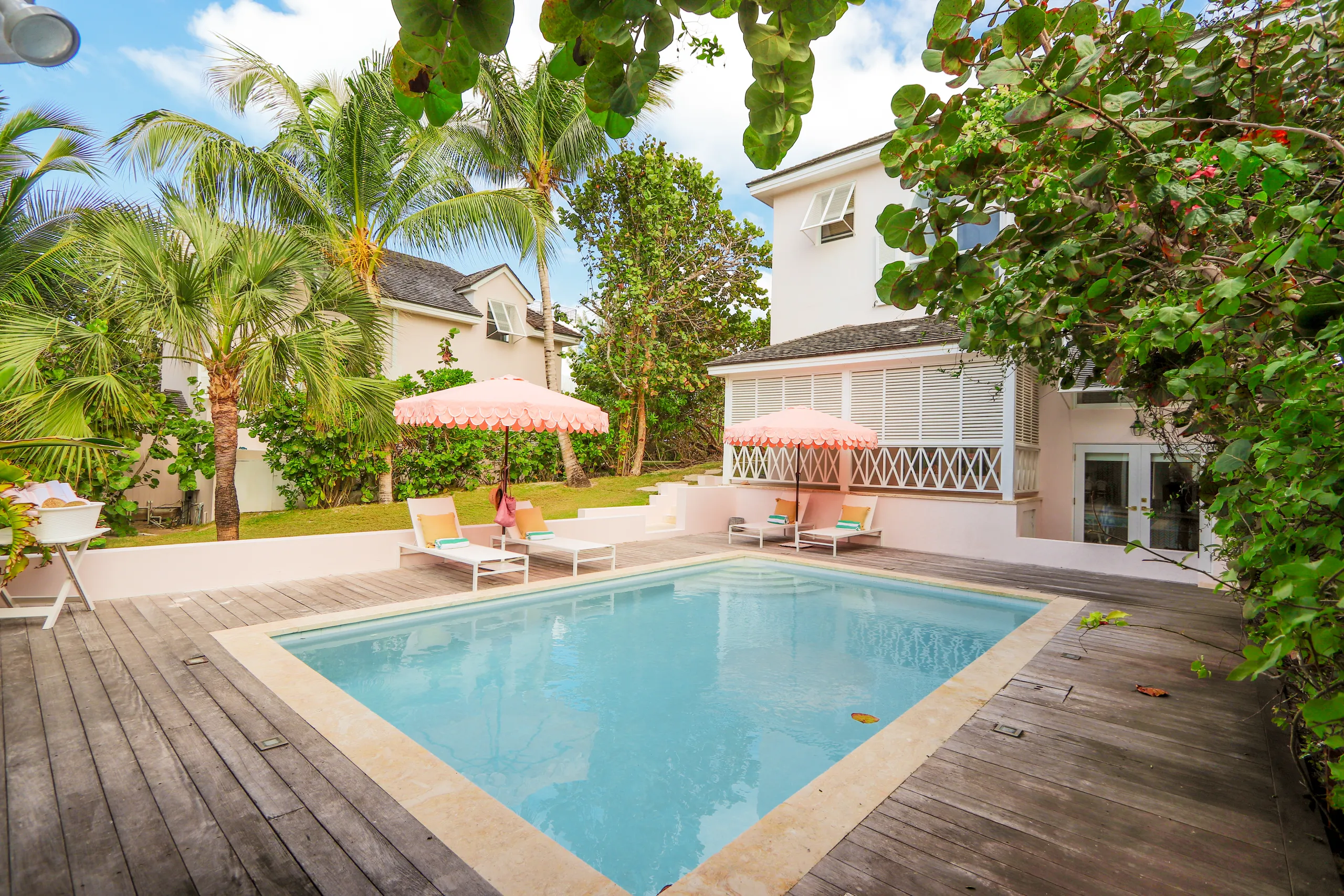 Meticulously Decorated Harbour Island Villa with Private Pool on Pink Sands, Harbour Island