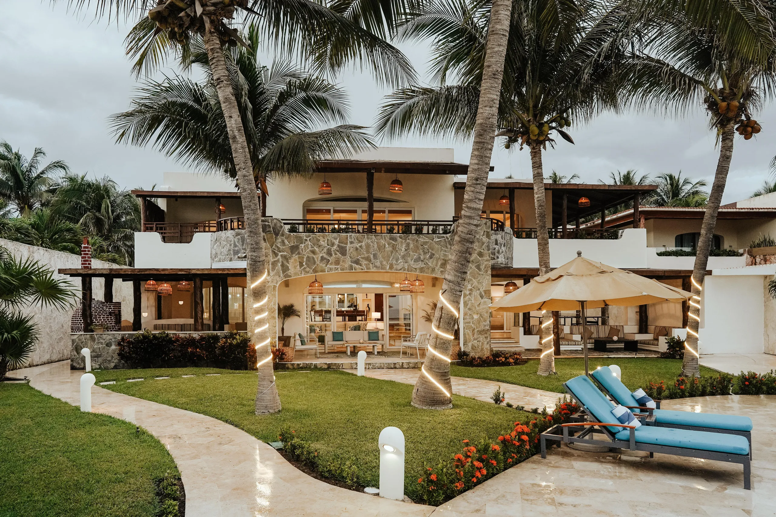 Puerto Morelos Luxury Beachfront Estate with Pool, Hot Tub and Ocean Views in Puerto Morelos