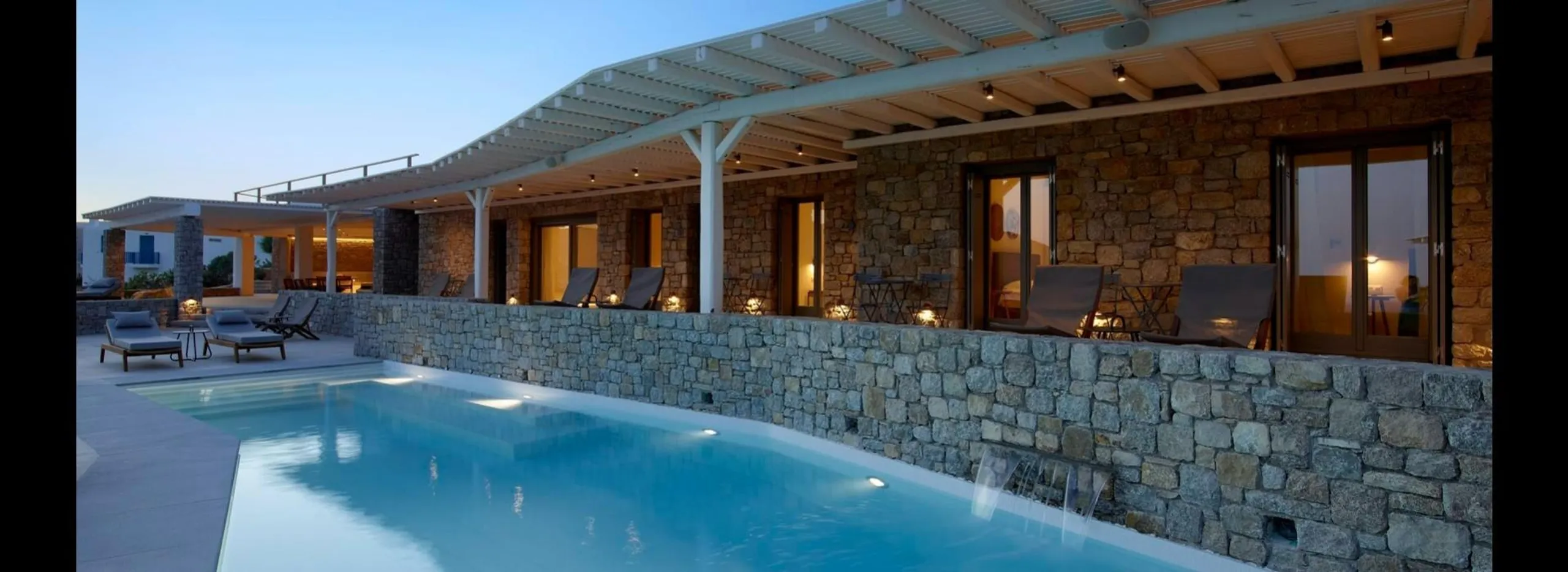 Splendid Kalo LIvadi Retreat with Infinity Pool and Breathtaking Views — photograph 2