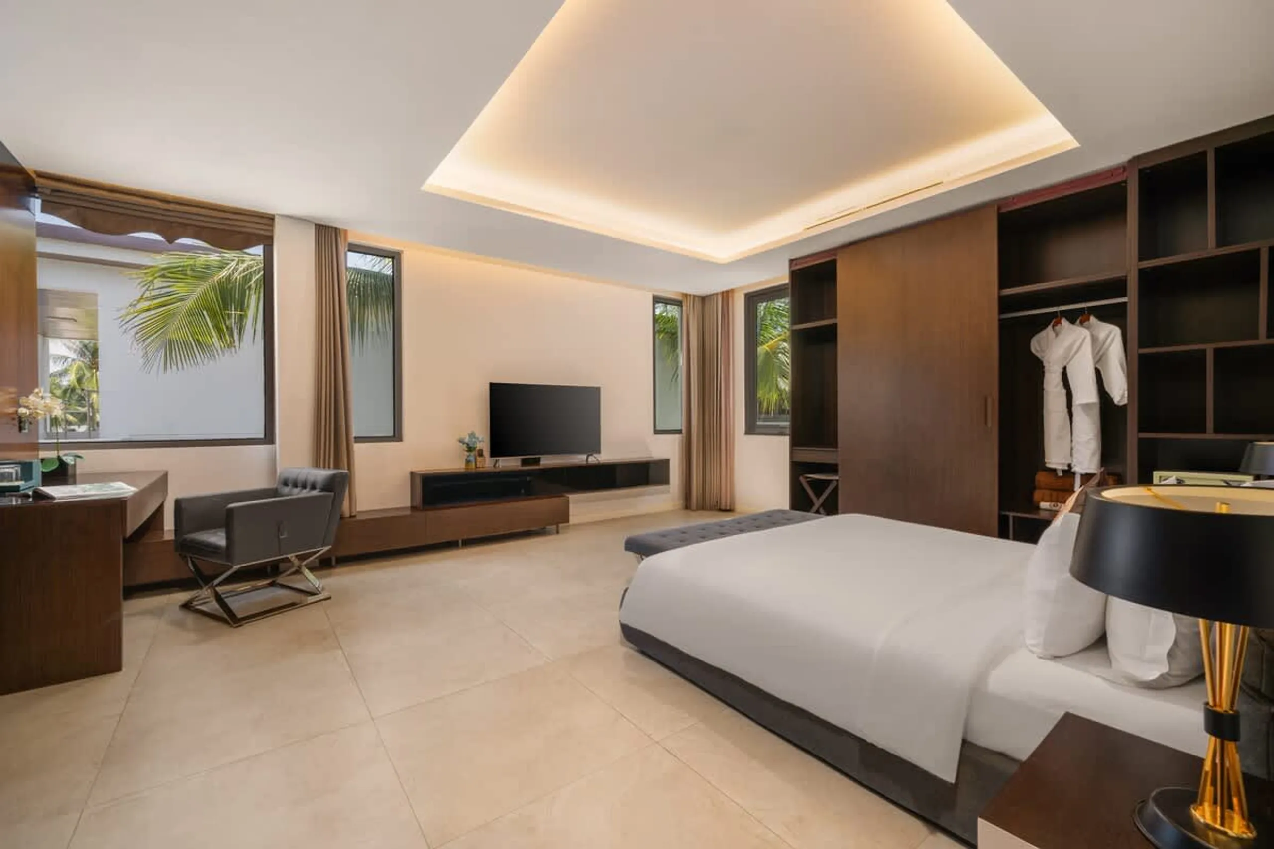 Deluxe Beachfront Villa with Private Pool & Event-Ready Spaces — photograph 12