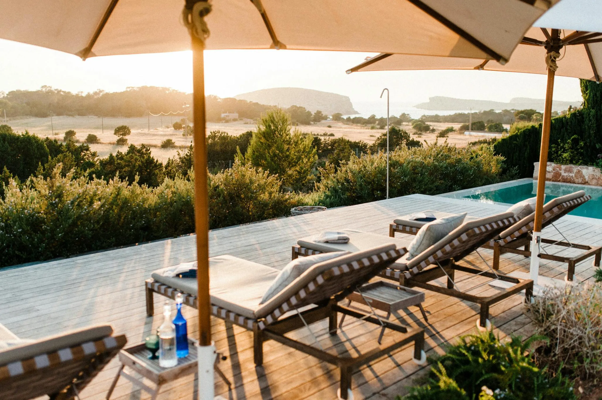 Lavish Ibiza Seaside Estate with Private Pool and Sun Deck — photograph 5