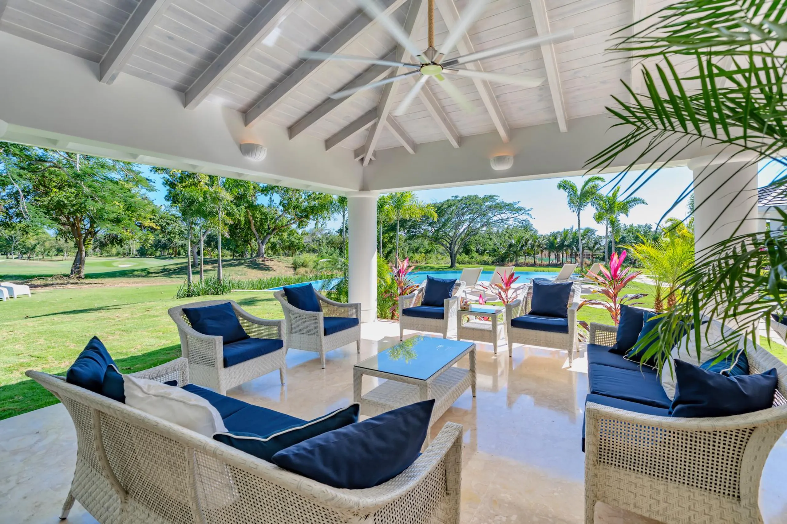Majestic 7BR Casa De Campo Retreat with Private Pool and Garden — photograph 3