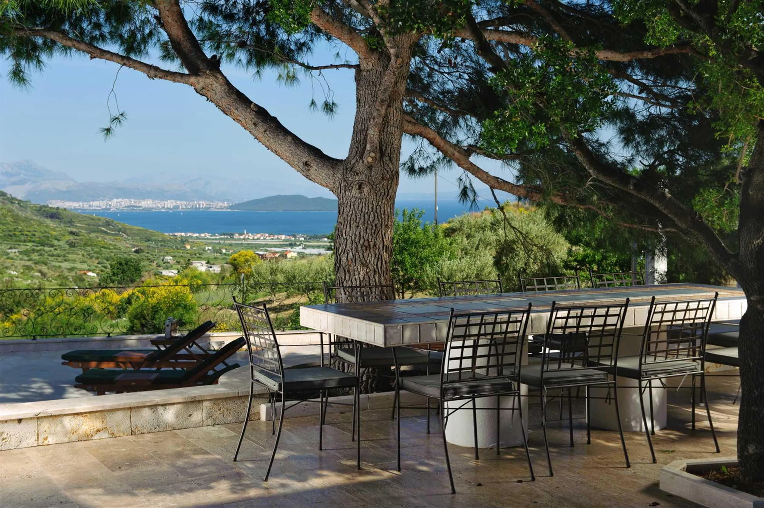 Pet-Friendly Villa with Pool and Olive Garden in Prgomet — photograph 5