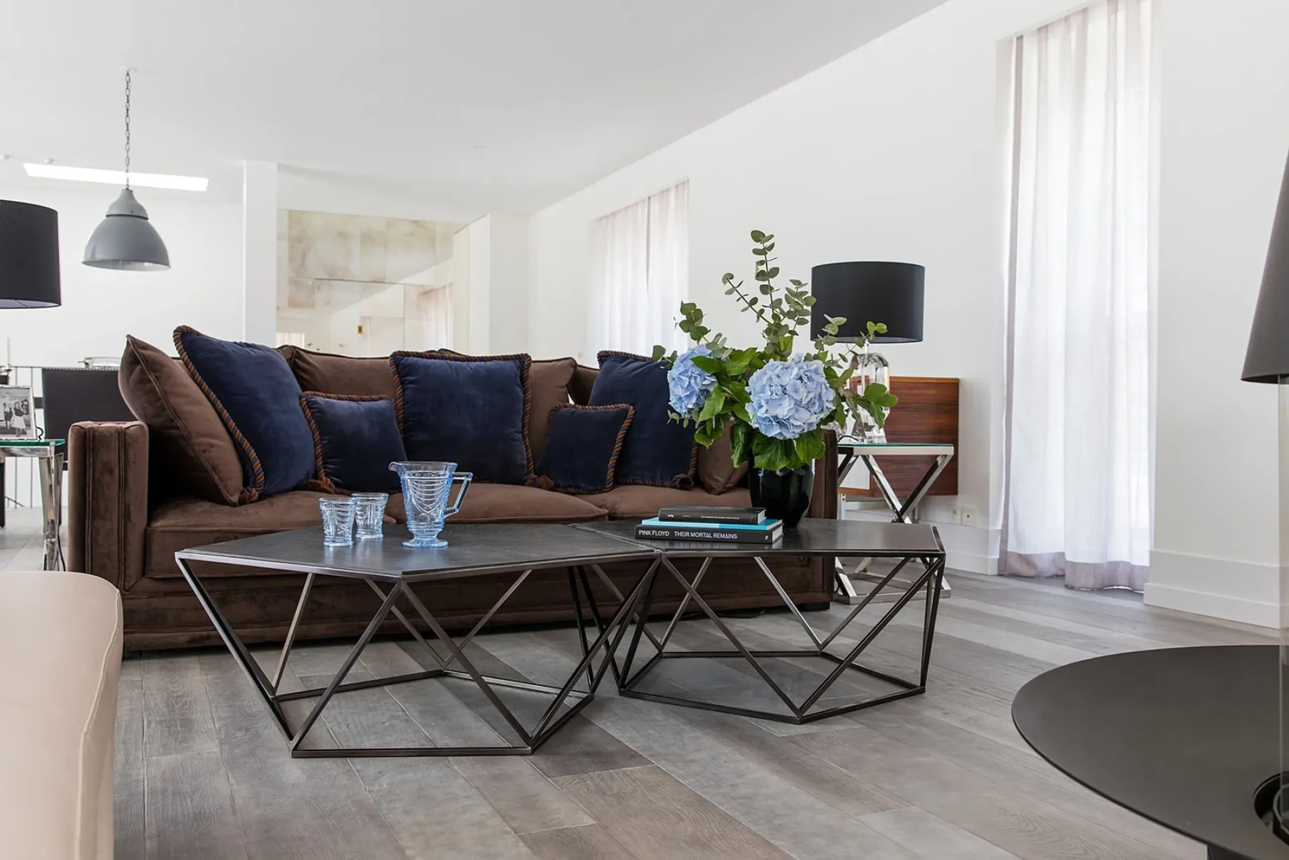 Exceptional 439m² Art Deco Penthouse in Chamonix with Roof Terrace & Mont Blanc Panorama — photograph 12