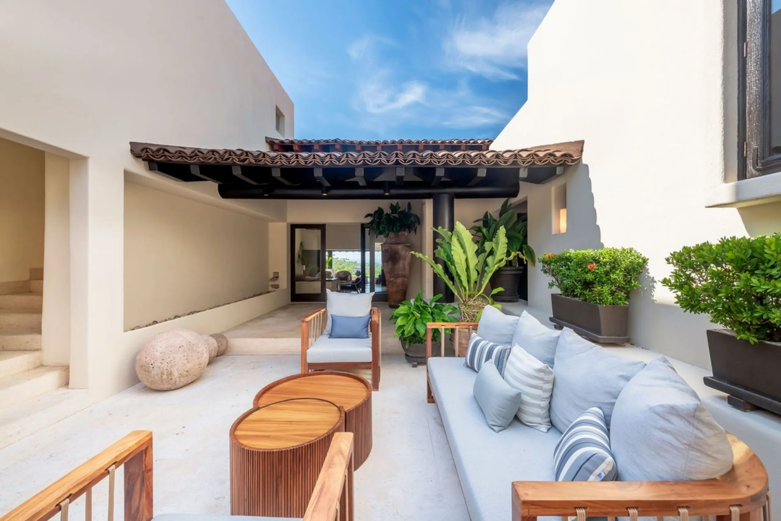 Four Seasons Punta Mita 4-Bedroom Oceanview Villa with Infinity Pool — photograph 10