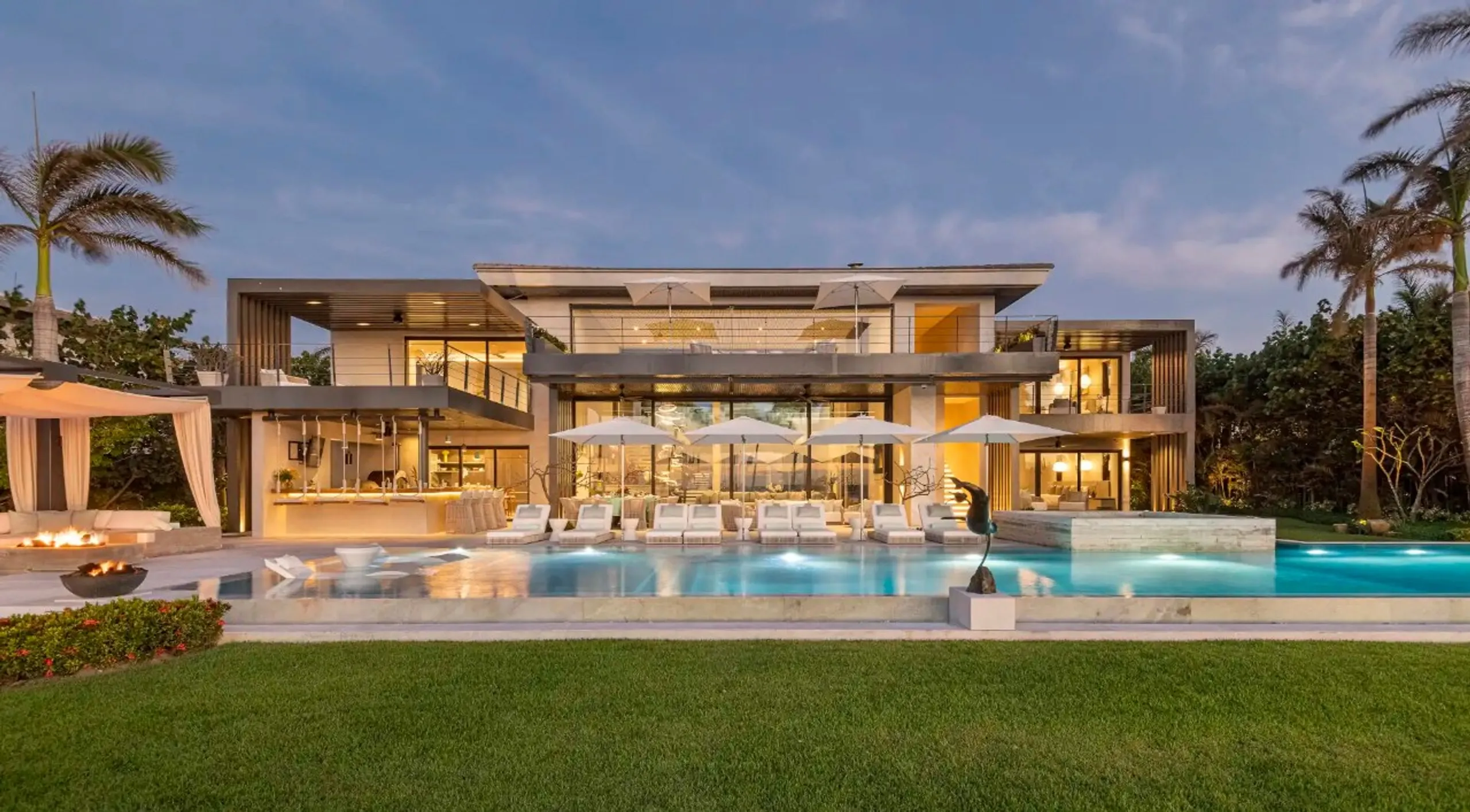 Alluring Punta Mita Villa with Infinity Pool, Ocean & Golf Views — photograph 2