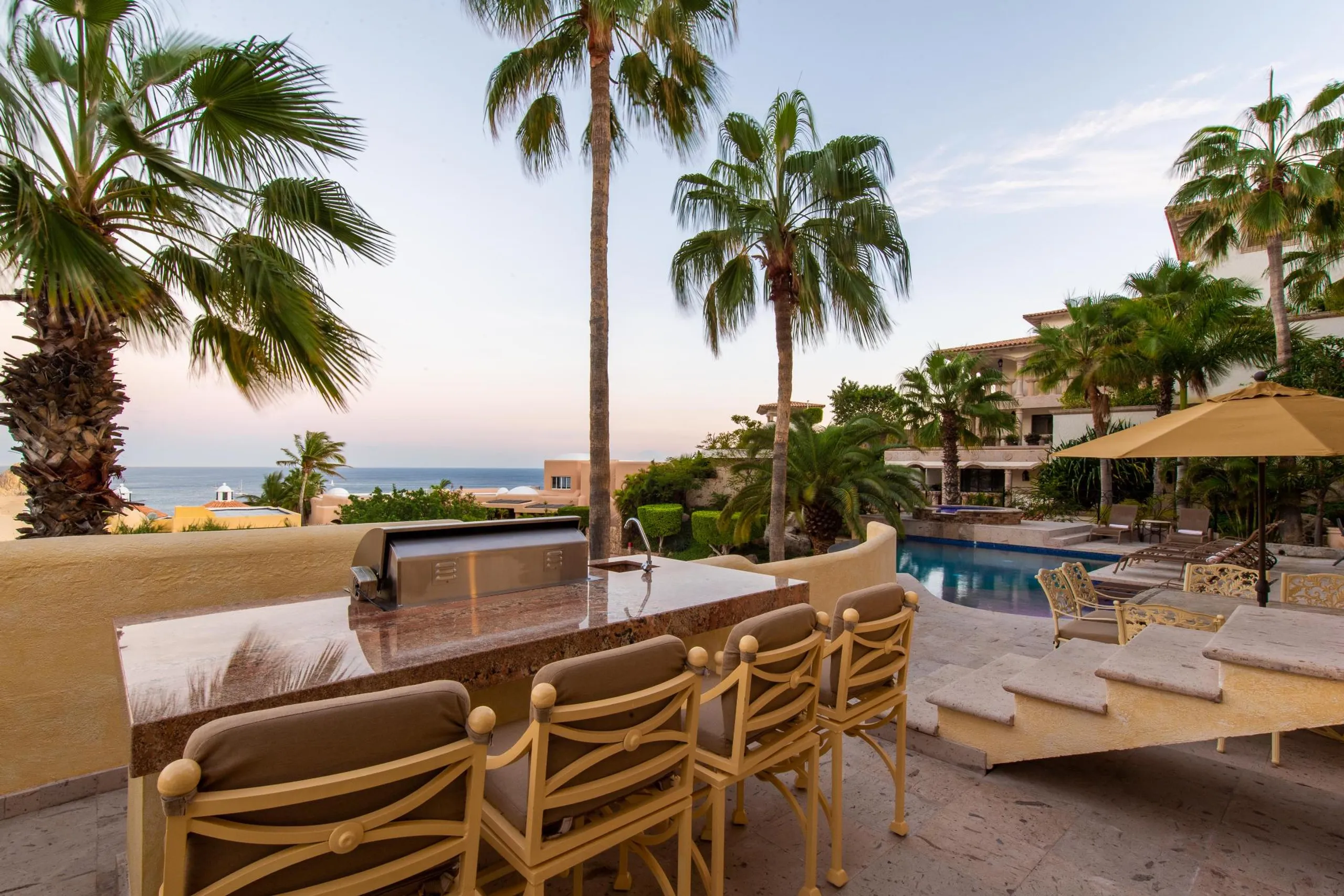 Majestic Ocean View Villa with Infinity Pool — photograph 6