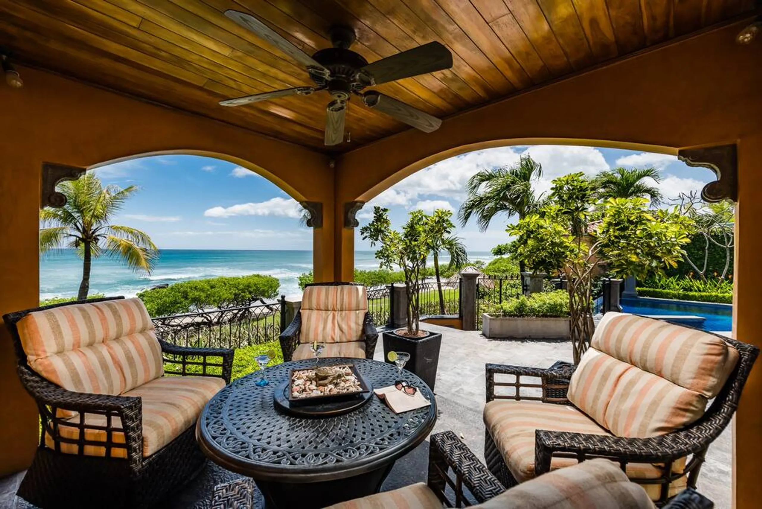 Seaside Tamarindo Villa with Private Infinity Pool, Ocean Views, Rancho, & Modern Comforts — photograph 4