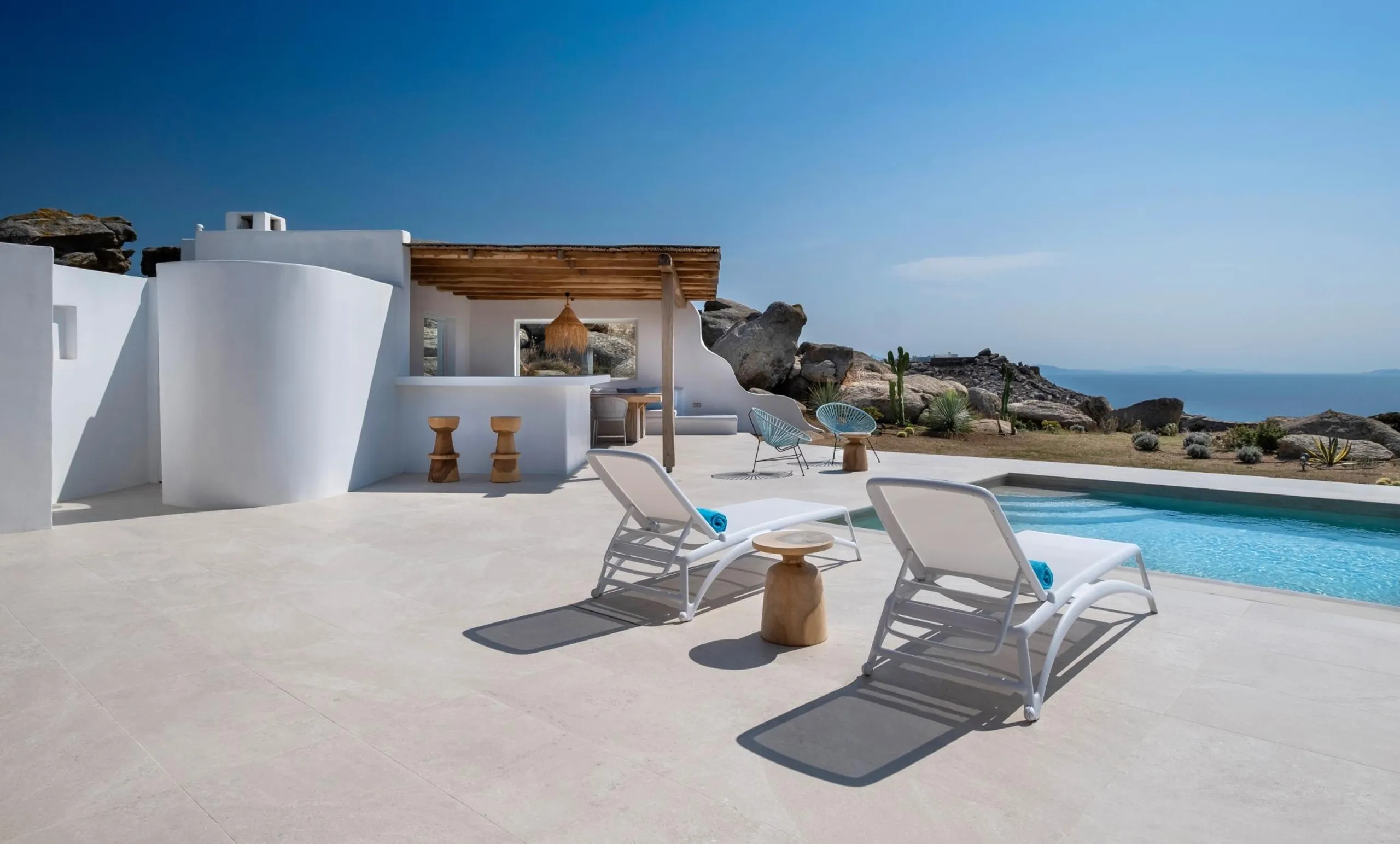 Superb  Mykonos Villa with Private Pool and Jacuzzi — photograph 6