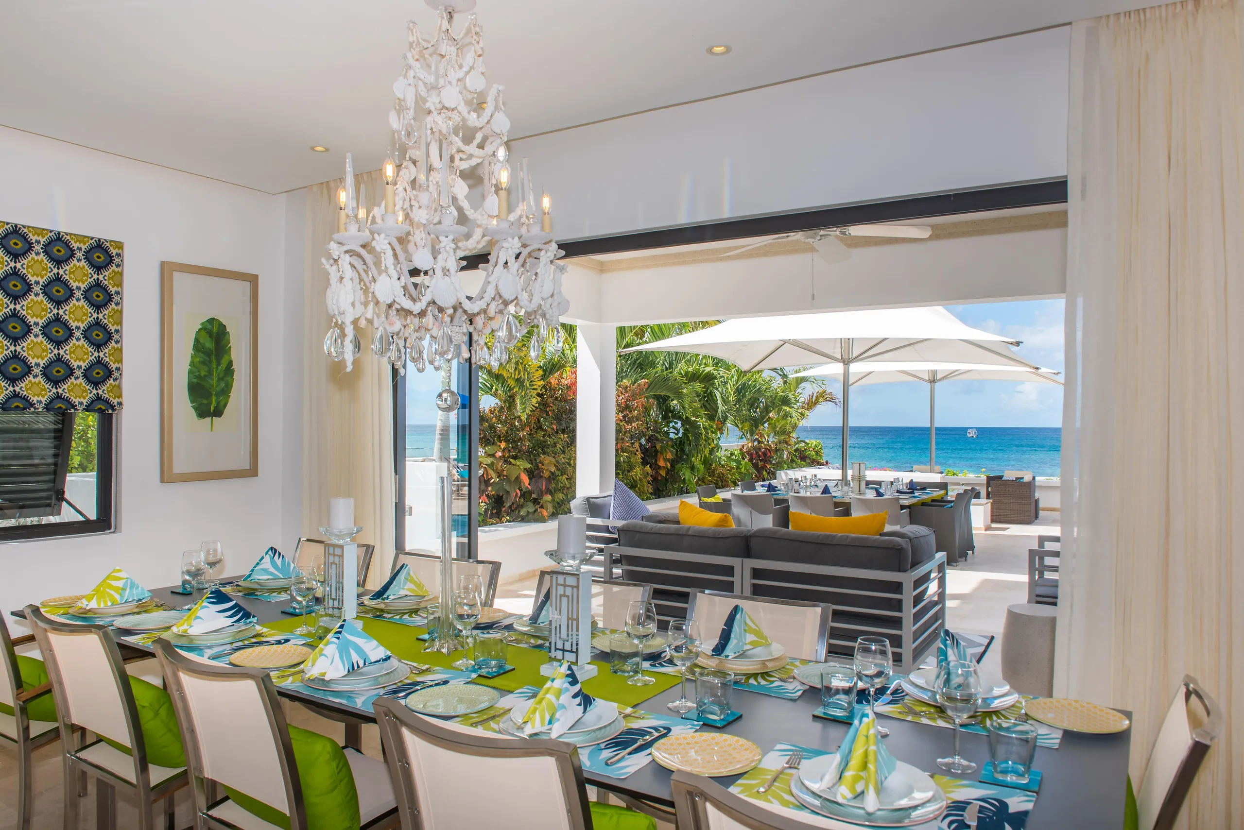 Barbados Beachfront Contemporary High End Villa with Elevated Sea View — photograph 4