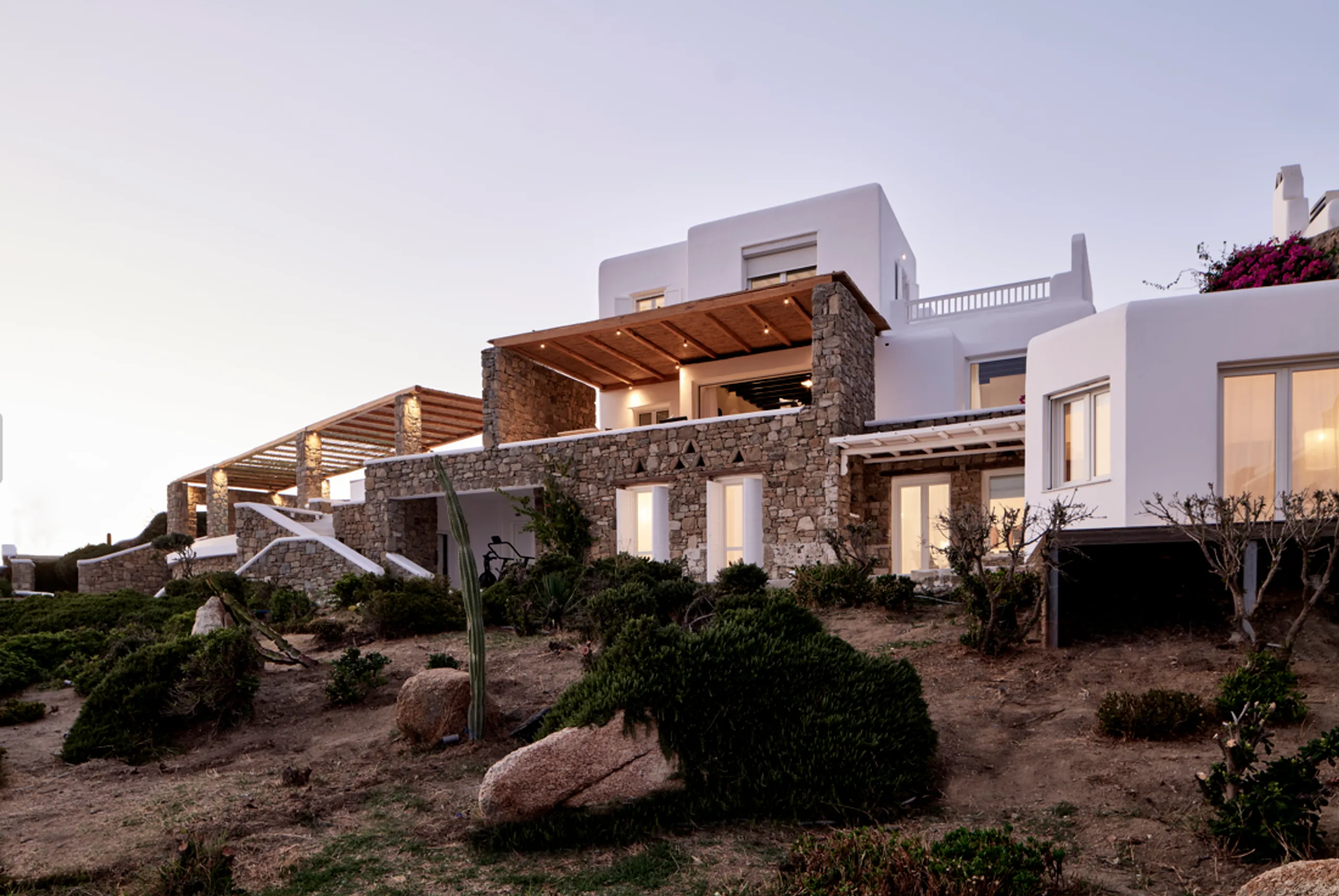 Spectacular Mykonos Villa with Private Pool and Unobstructed Sunset Views — photograph 2