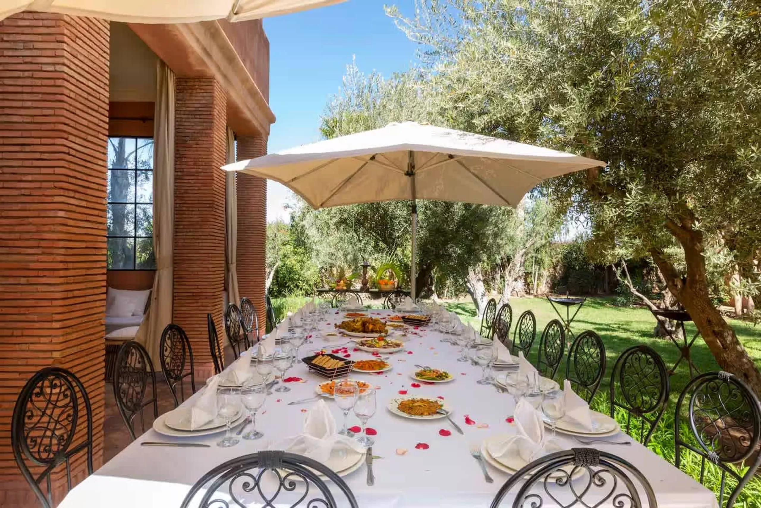 Lavish Marrakech Estate with Private Pool, Sauna and Sports Activities — photograph 7
