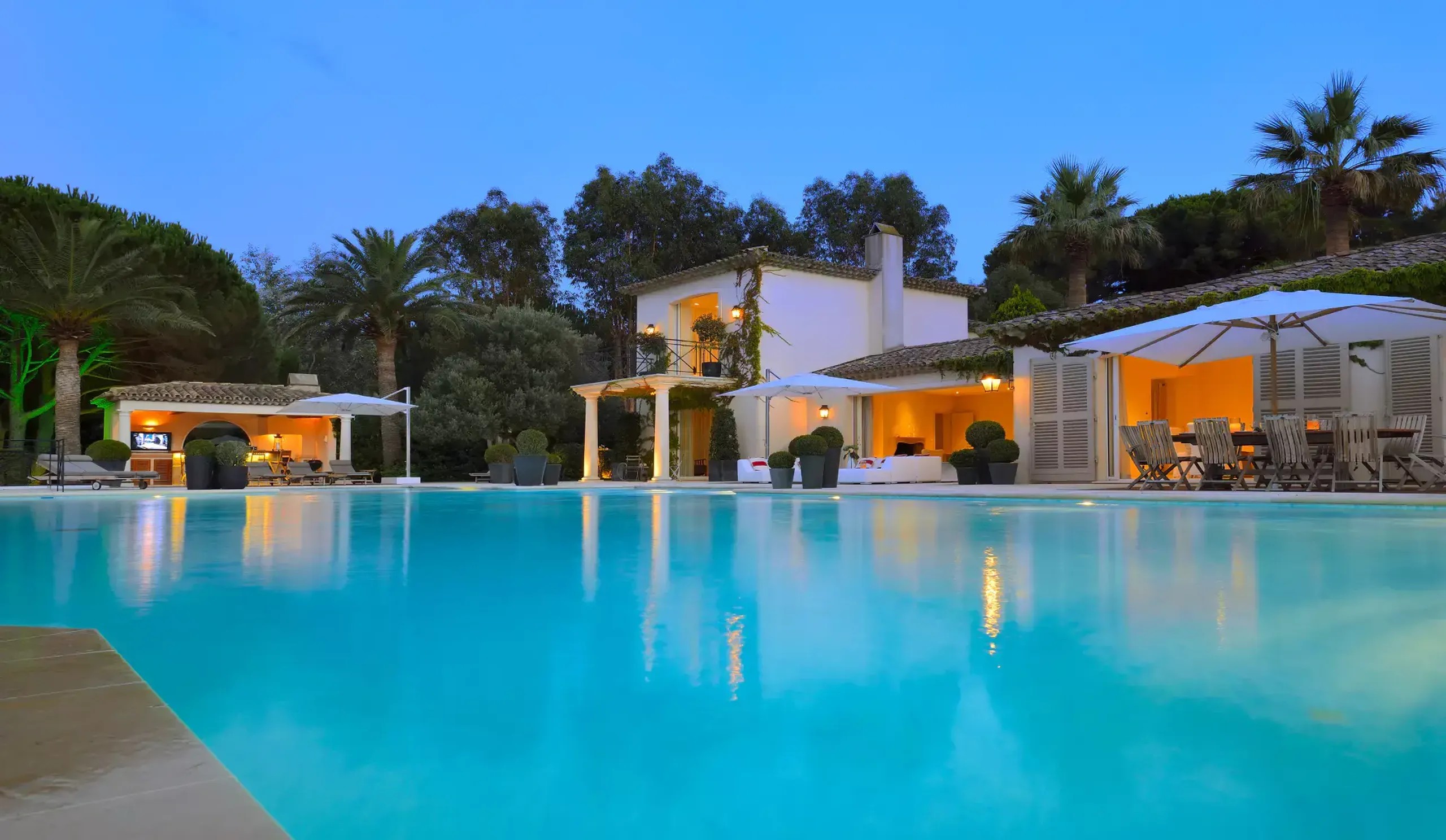 Exquisite Villa with Two Private Pools and Captivating Sea View — photograph 12