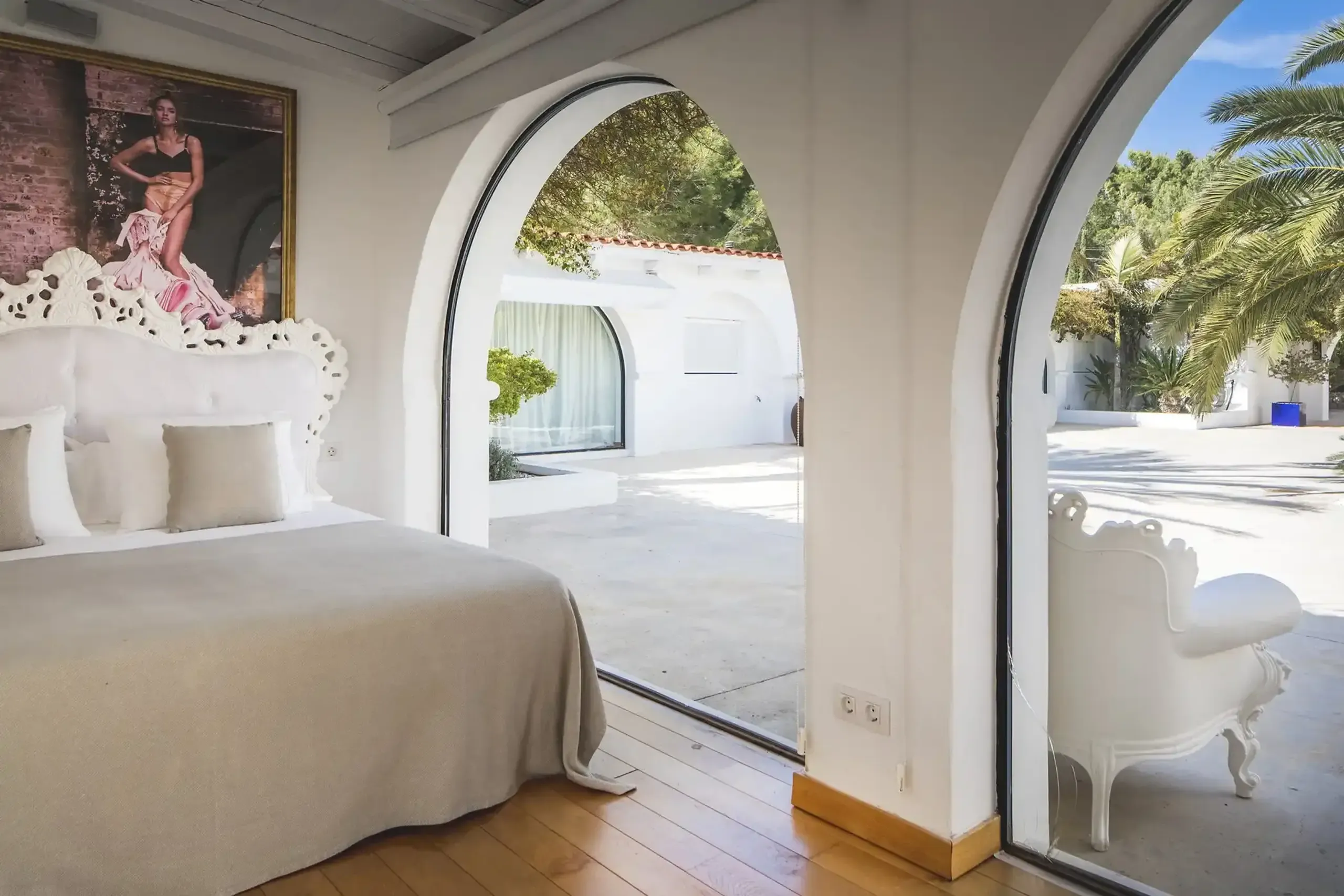 Glorious Mediterranean Villa with Pool and Breathtaking Sea Views — photograph 12