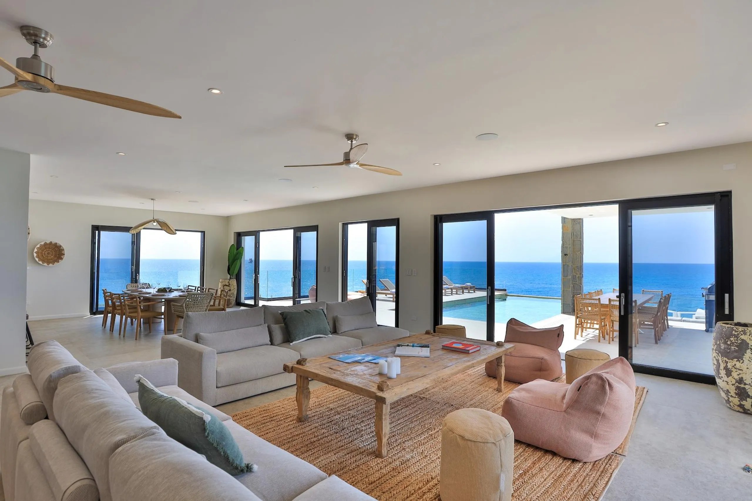 Prestige Oasis in Indigo Bay with Caribbean Panoramas — photograph 9