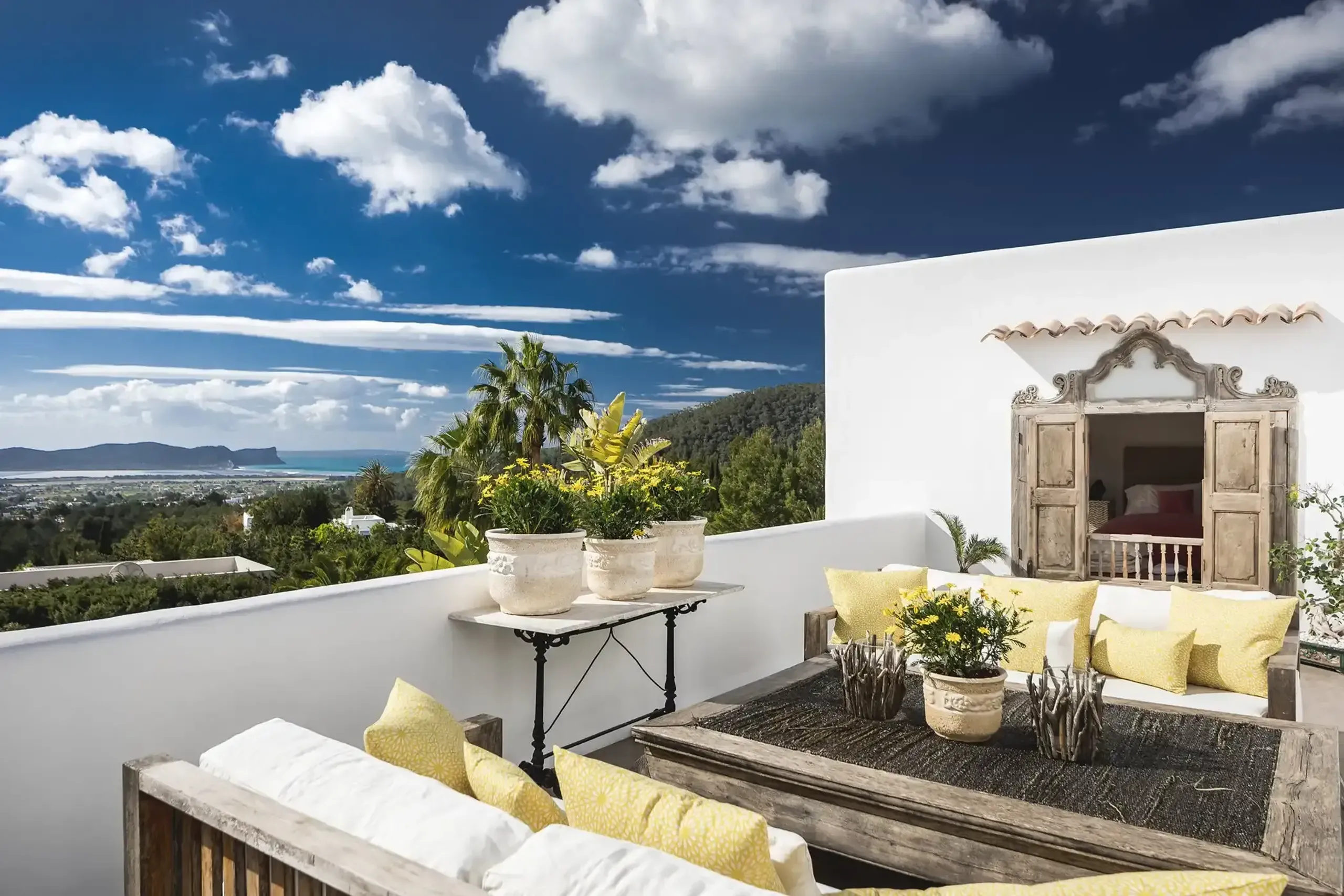 Glorious Mediterranean Villa with Pool and Breathtaking Sea Views — photograph 5