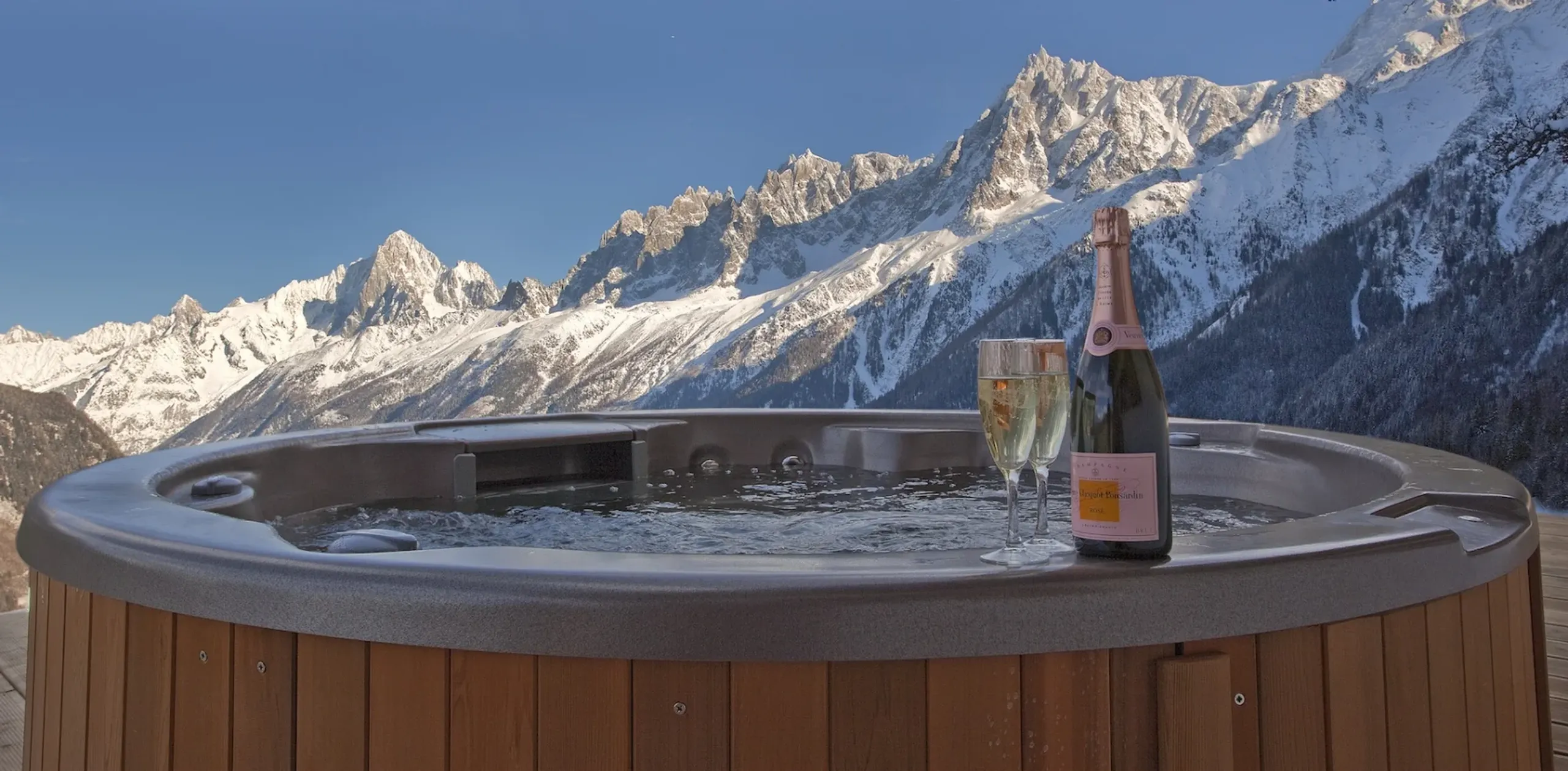 Historic Ski-In/Ski-Out Farmhouse with Spa, Jacuzzi, and Panoramic Mont Blanc Views — photograph 7