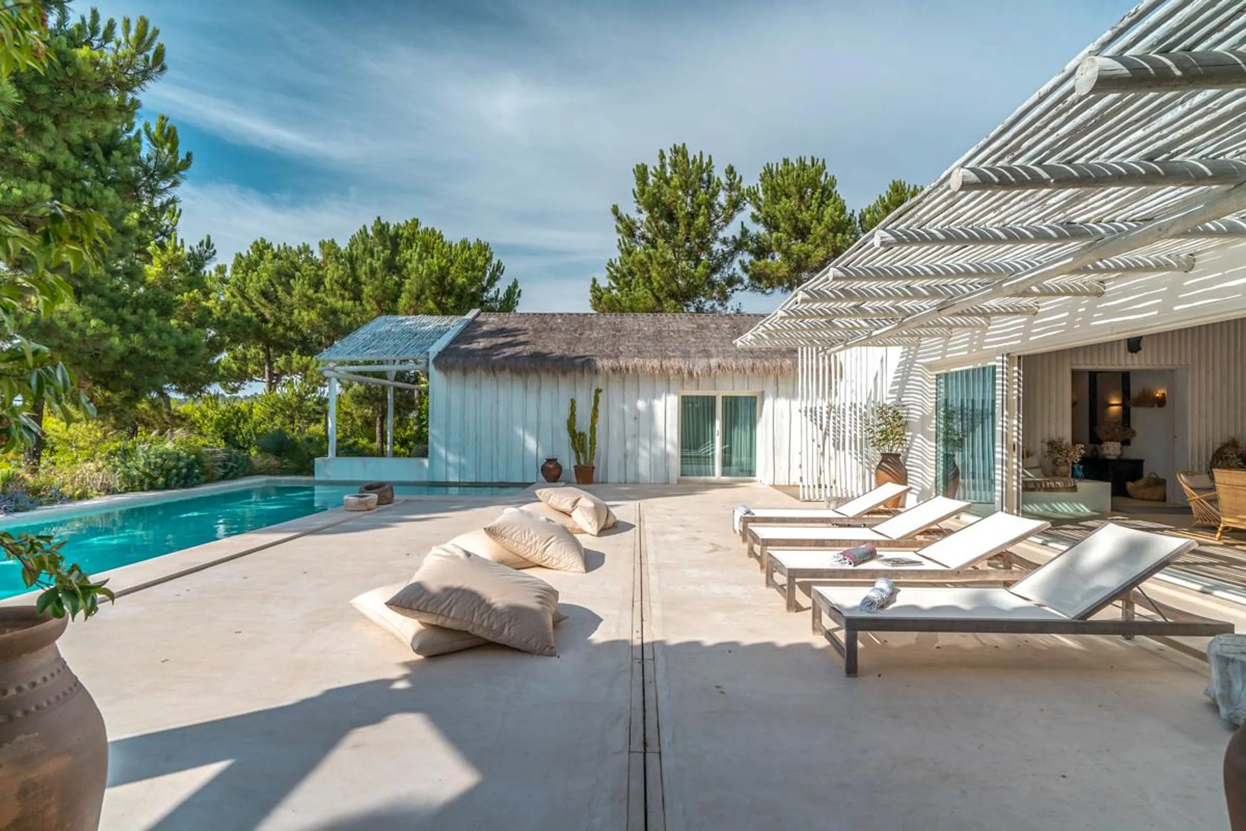 Tranquil Single-Storey Villa in Casas da Encos with Private Pool and Serene Garden — photograph 10