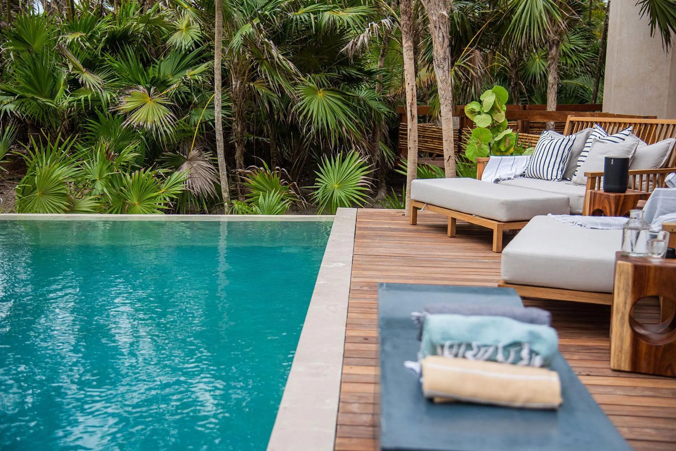 Unforgettable Beach Front Eco-Luxe Retreat with Private Pool and Ocean Views — photograph 2