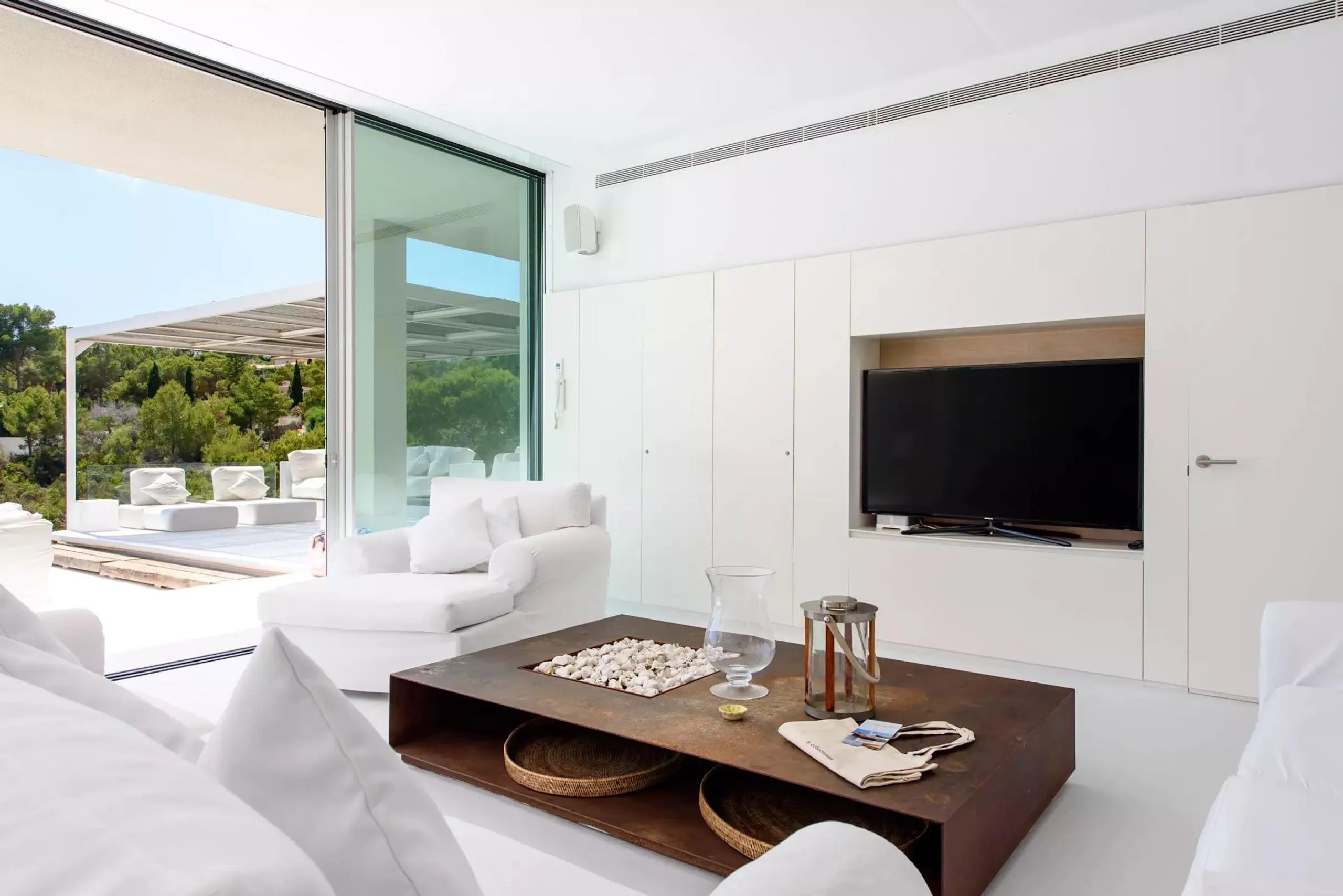 Ibizan Ocean View Estate with Infinity Edge Pool — photograph 11