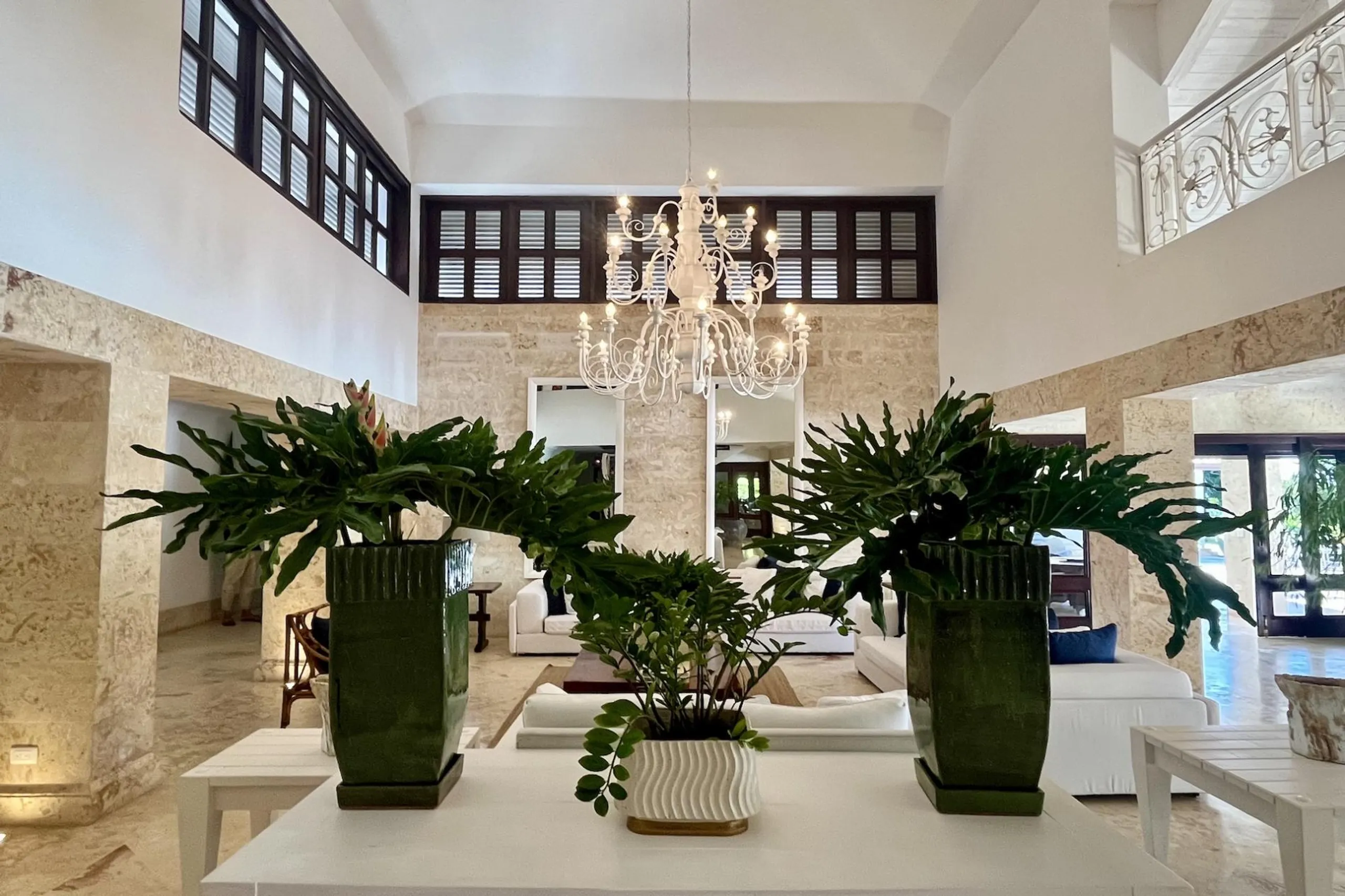 Majestic Grand Villa with Private Pool and Par-3 Golf Hole — photograph 8