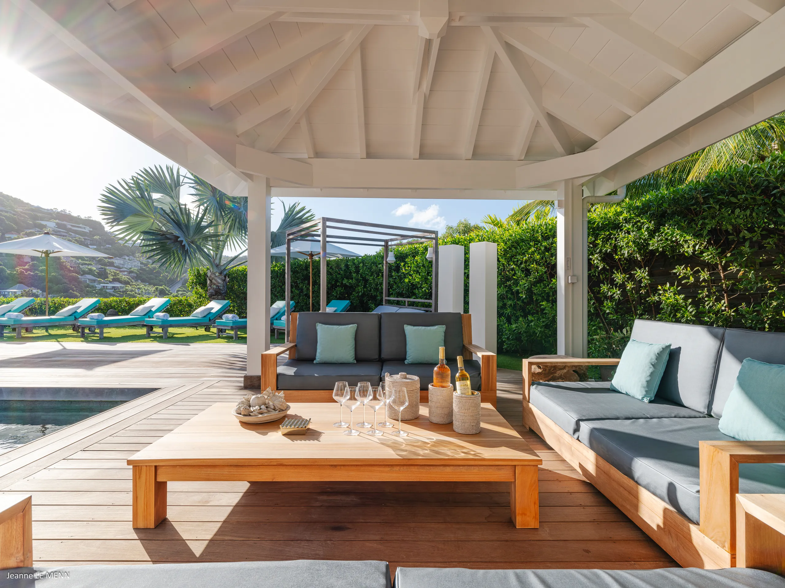 Graceful Marigot Villa with with Pool, Gym & Bay Views — photograph 9