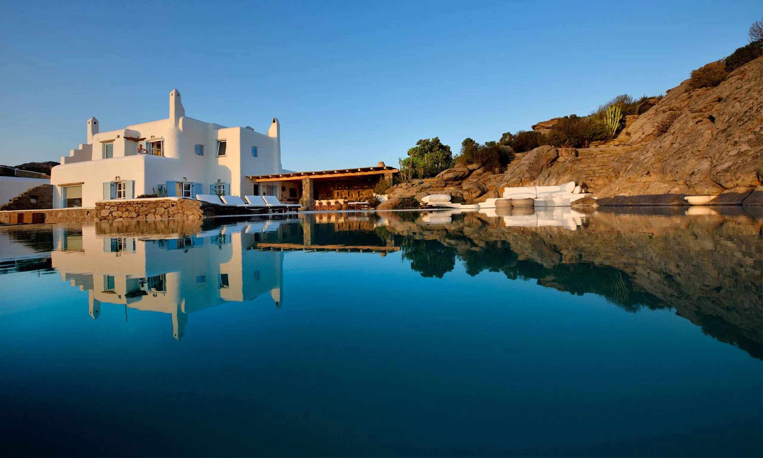 Elegant Mykonos Luxe Villa With Large Pool and Panoramic Ocean Views — photograph 7