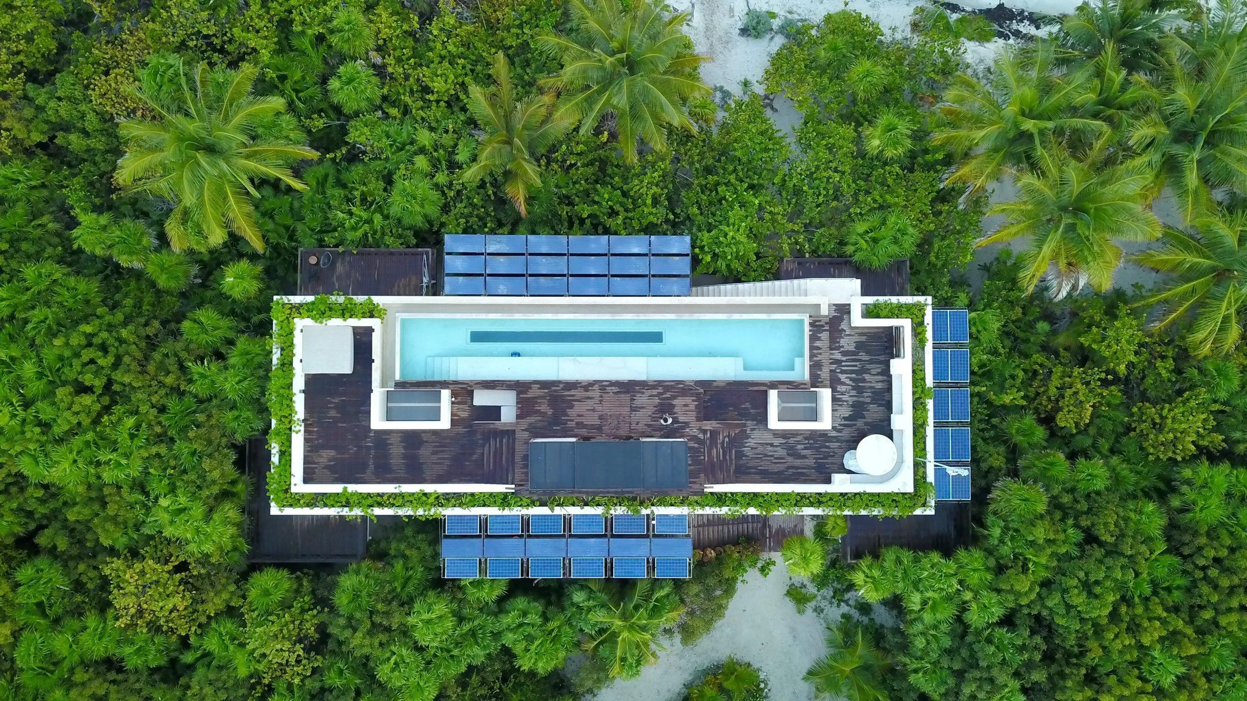 Sian Ka'an Luxury Jungle Eco-Estate with Rooftop Pool and Panoramic Ocean Views — photograph 6