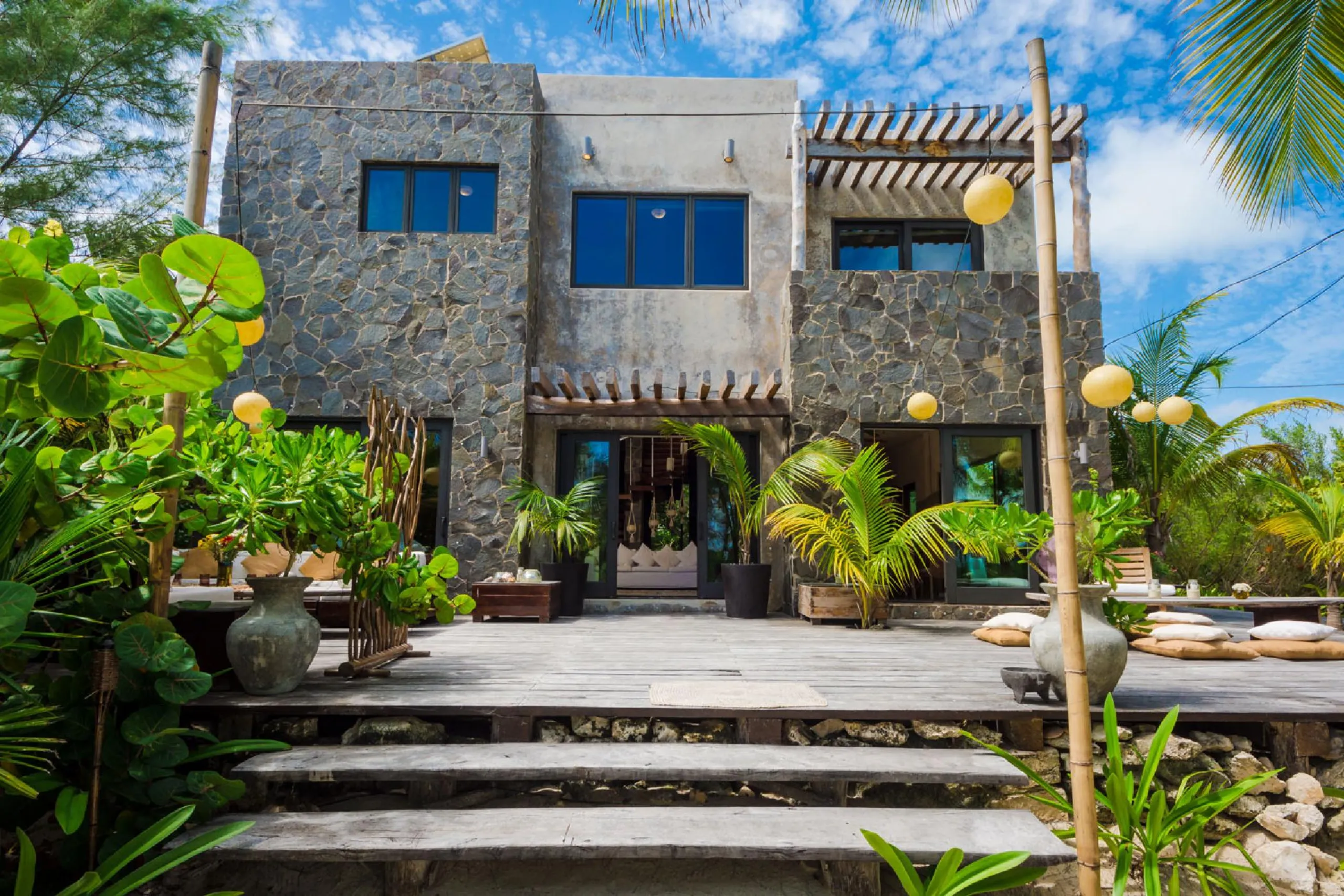 Sian Ka'an Reserve Eco-Luxe Estate with Modern Amenities and Beach Access — photograph 6