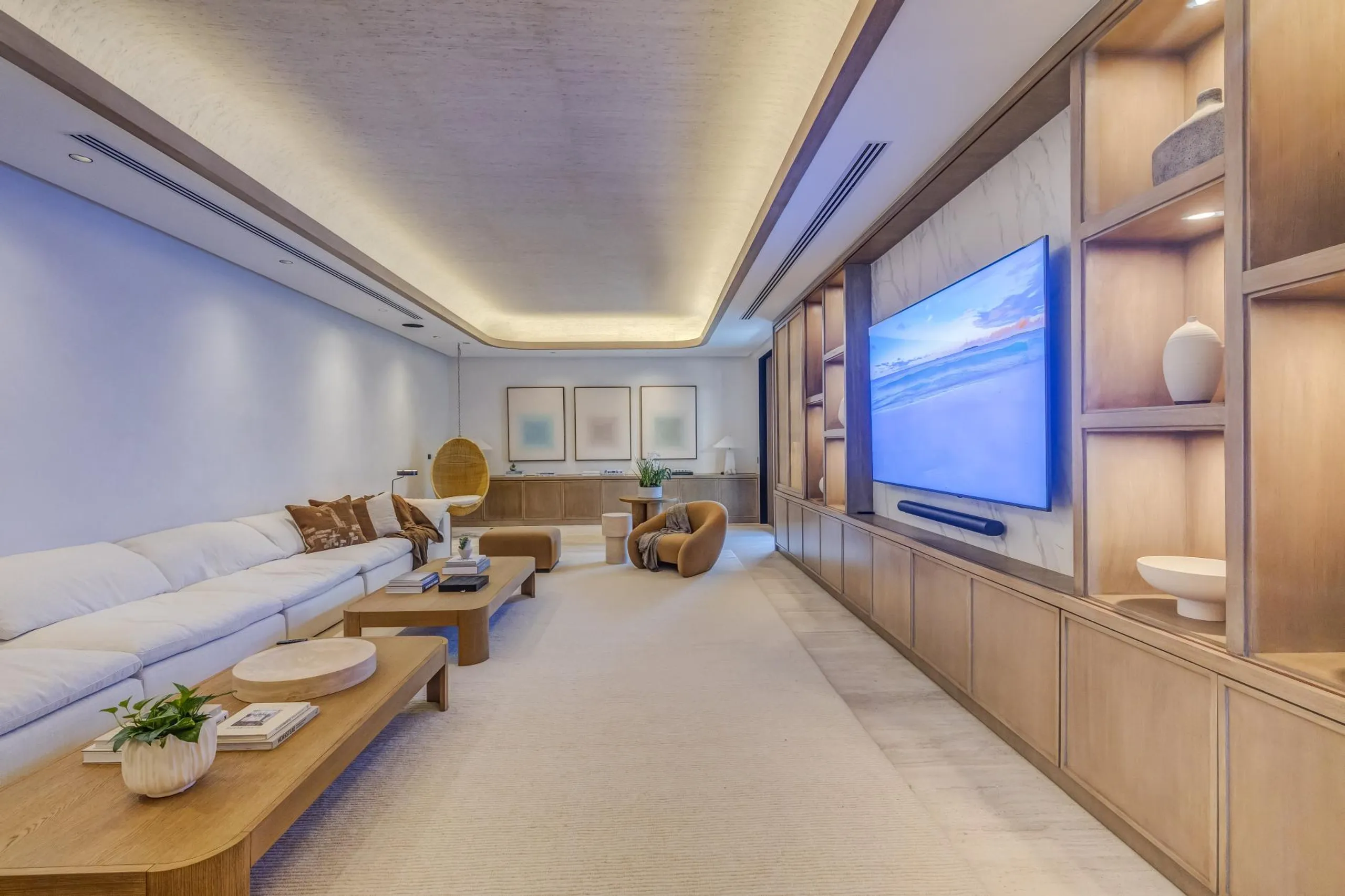Cap Cana Beachfront Masterpiece Villa with Private Pool and Views — photograph 10