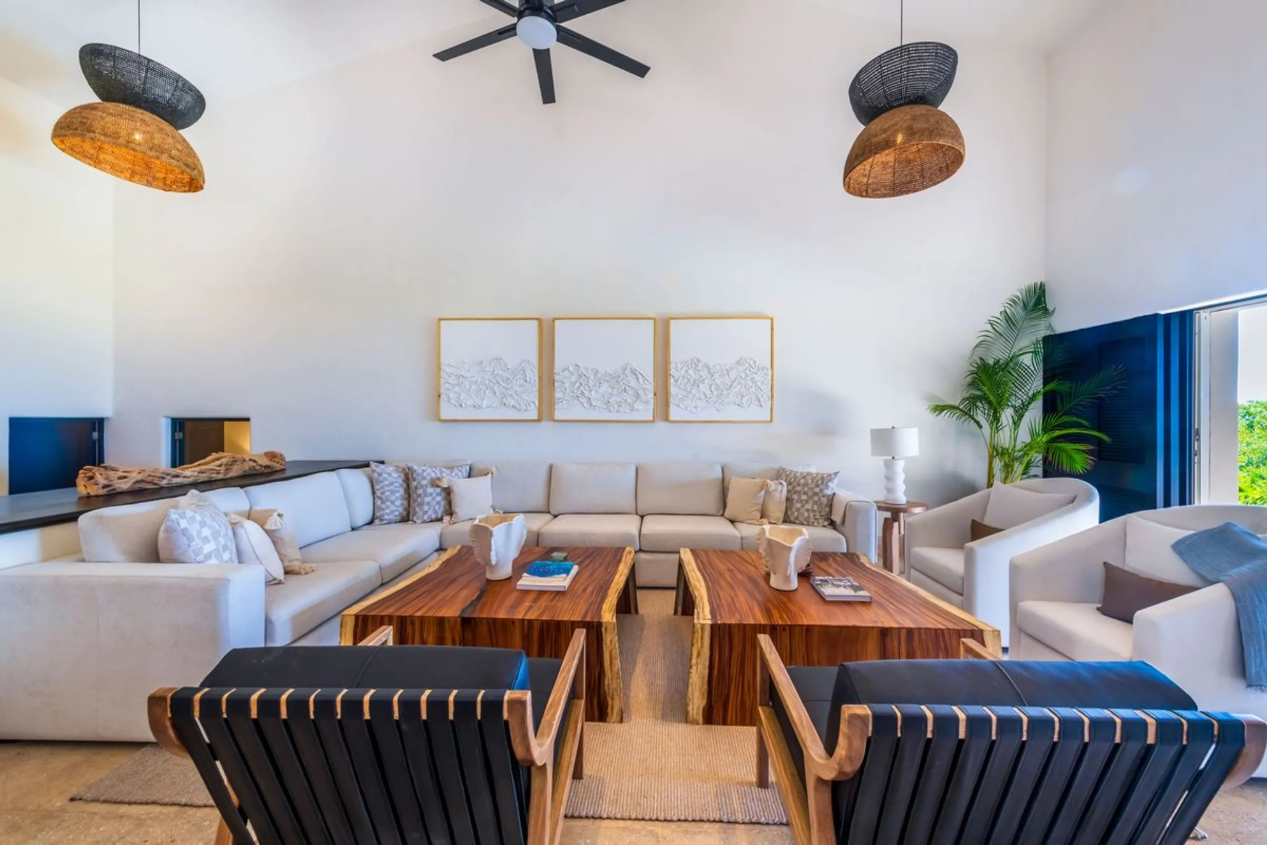 Four Seasons Punta Mita 4-Bedroom Oceanview Villa with Infinity Pool — photograph 11