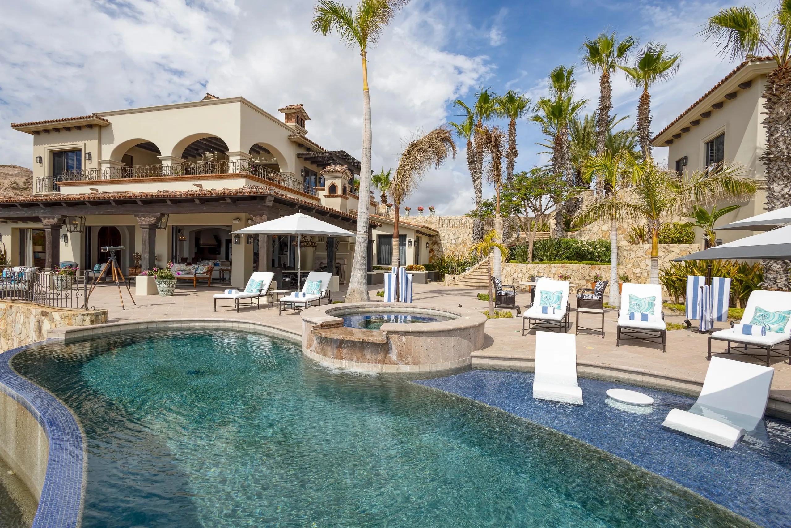 Elegantly Appointed Five Bedroom Villa with Private Infinity Pool, Jacuzzi and Panoramic Ocean Views, Los Cabos