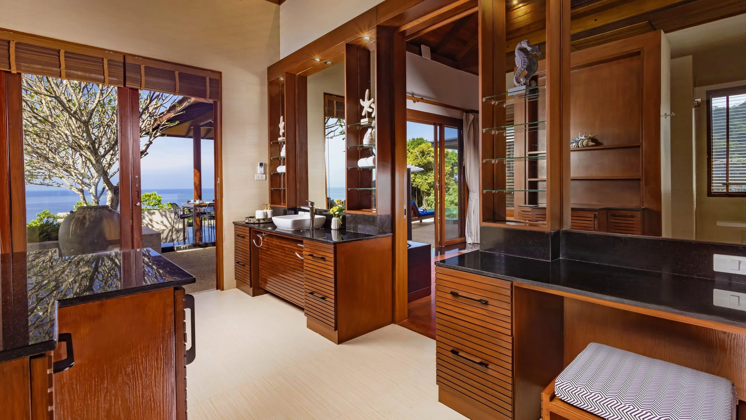 Serene Seaview Villa with Infinity Pool — photograph 11