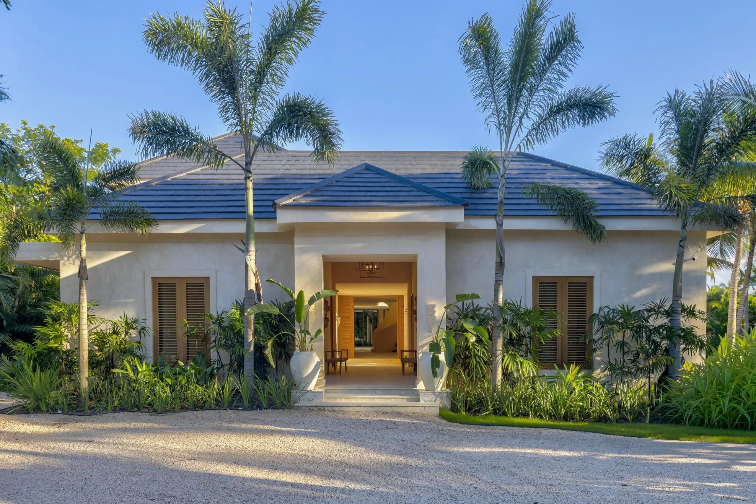 Majestic Arrecife Estate with Private Pool in Punta Cana Resort — photograph 6