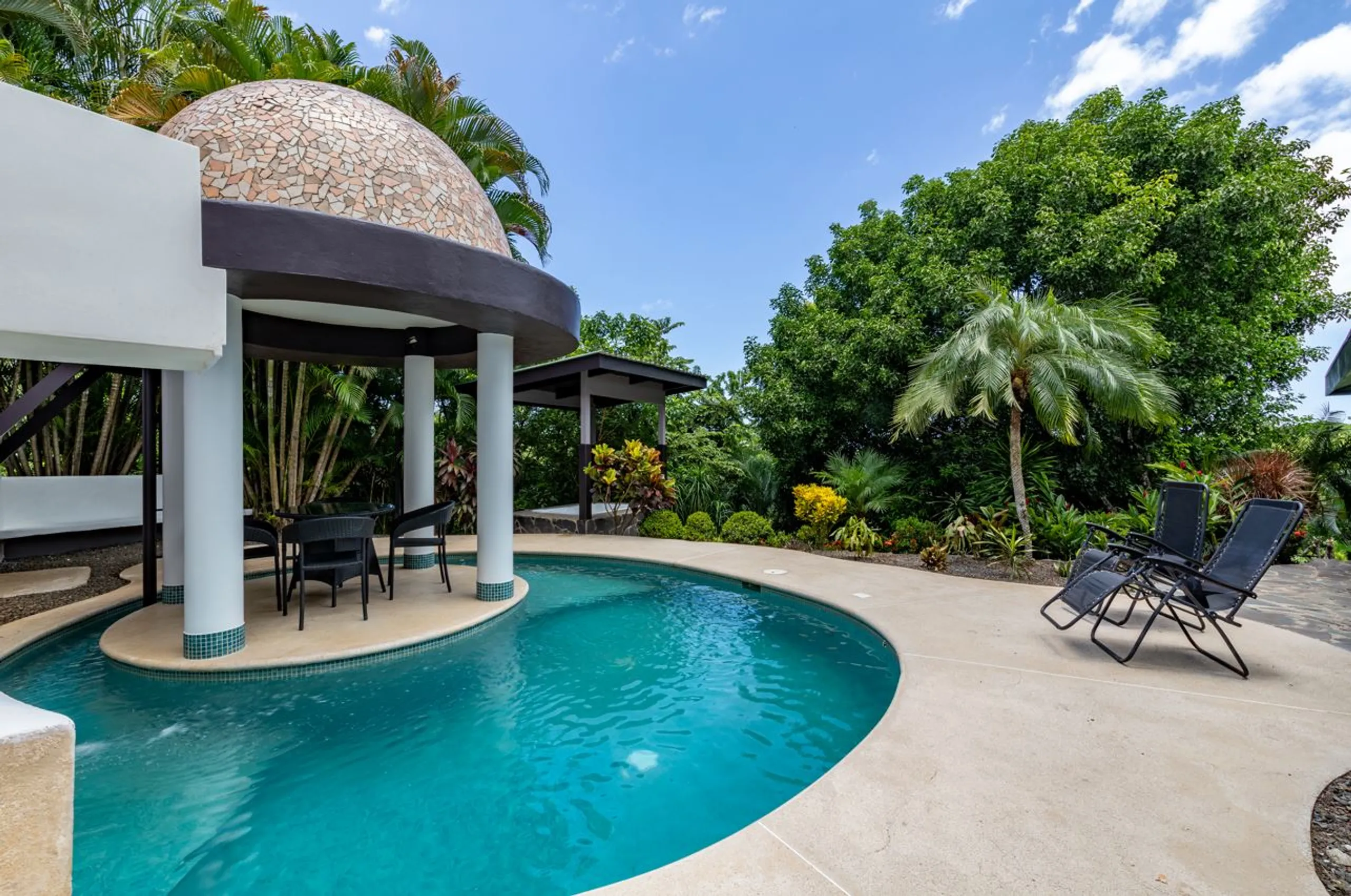 Nosara’s Ultimate Private Resort: Tranquil 4-Villa Estate with 3 Pools & Ocean Views and Event-Friendly Spaces — photograph 3