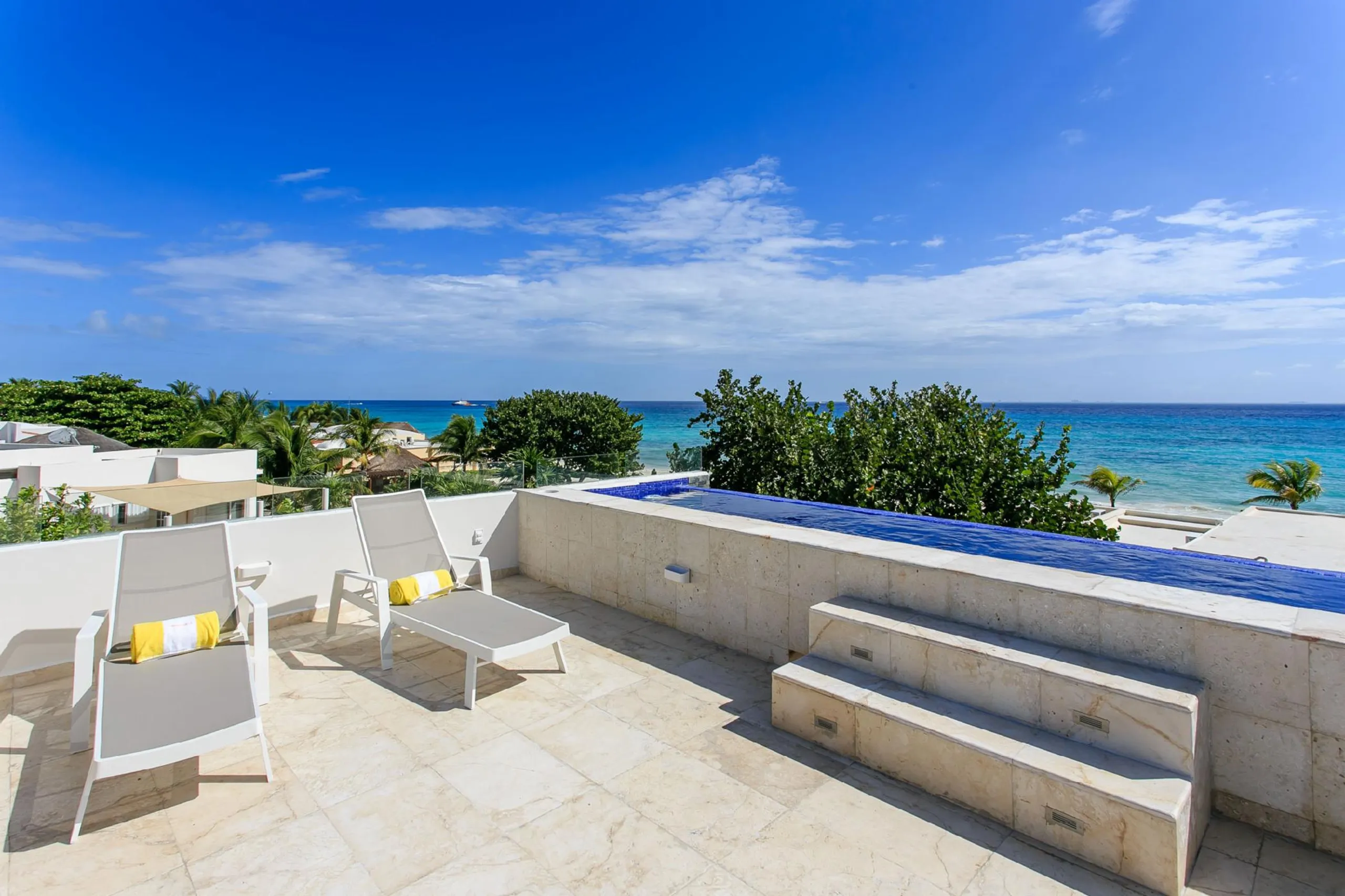 Modern Playa del Carmen Villa  with Private Pool and Hot Tub with Ocean Views — photograph 6